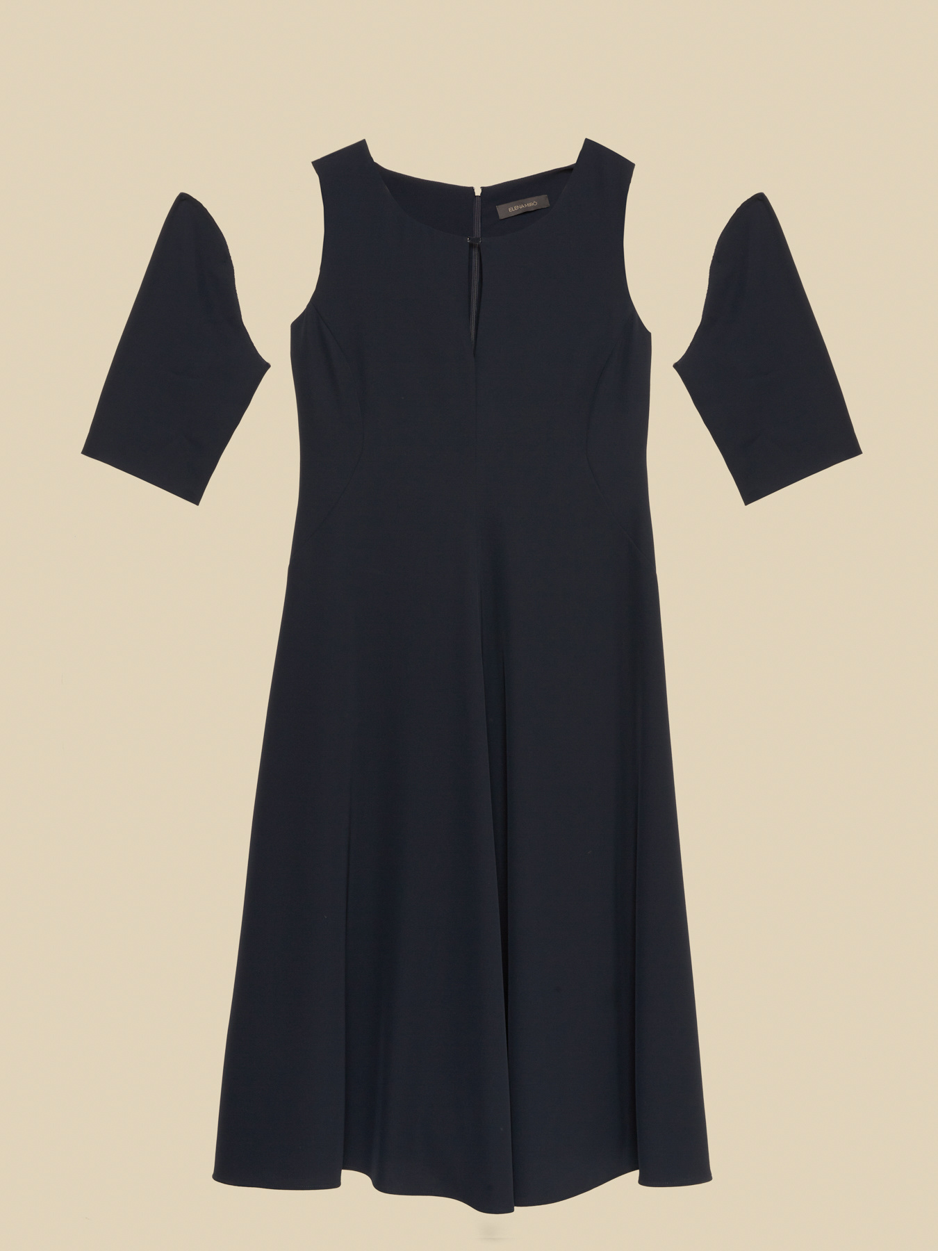 KLEID AUS WEICH FALLENDEM STOFF image number 4