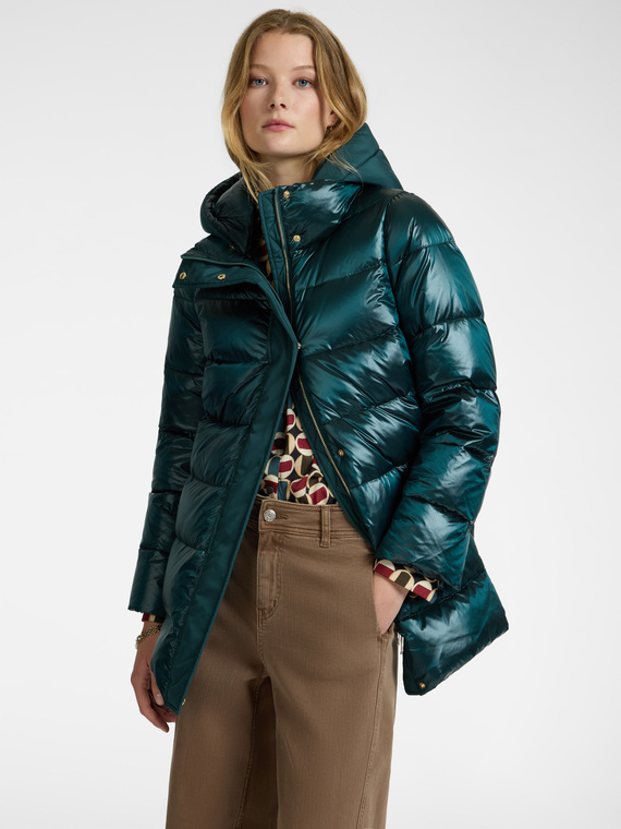 Chaqueta de plumas con capucha