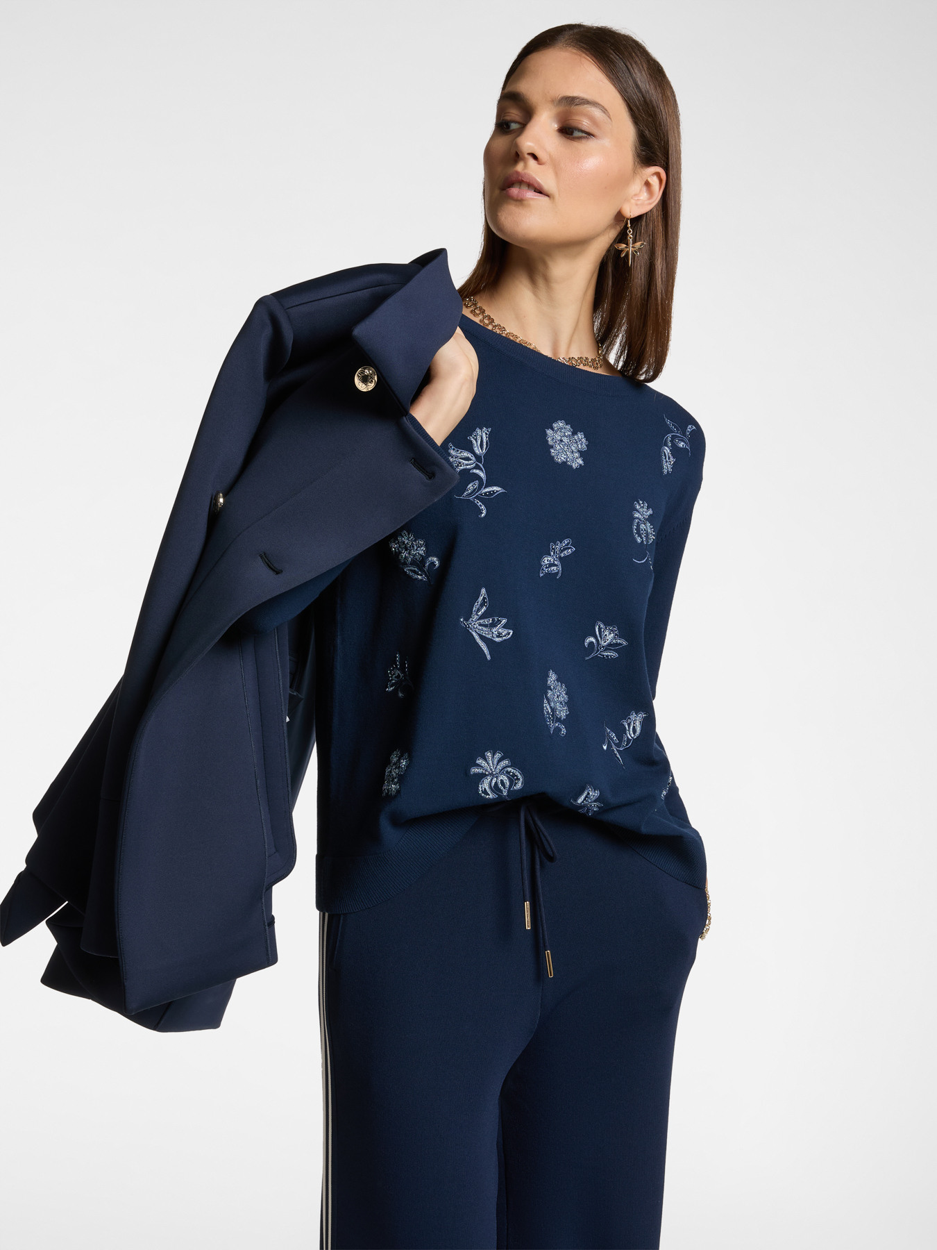 Pull fleuri image number 0