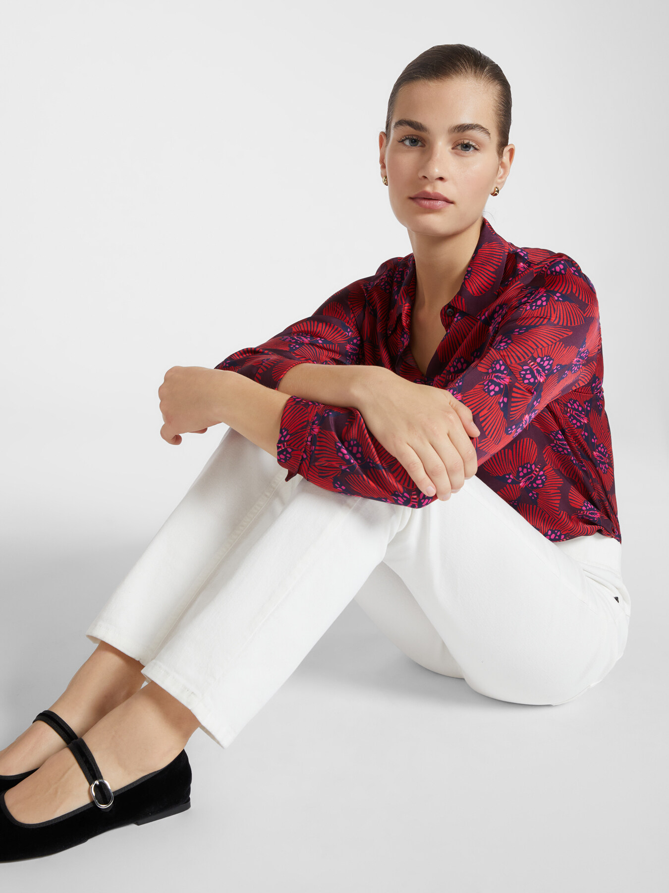 Straight-leg pull-on trousers image number 4