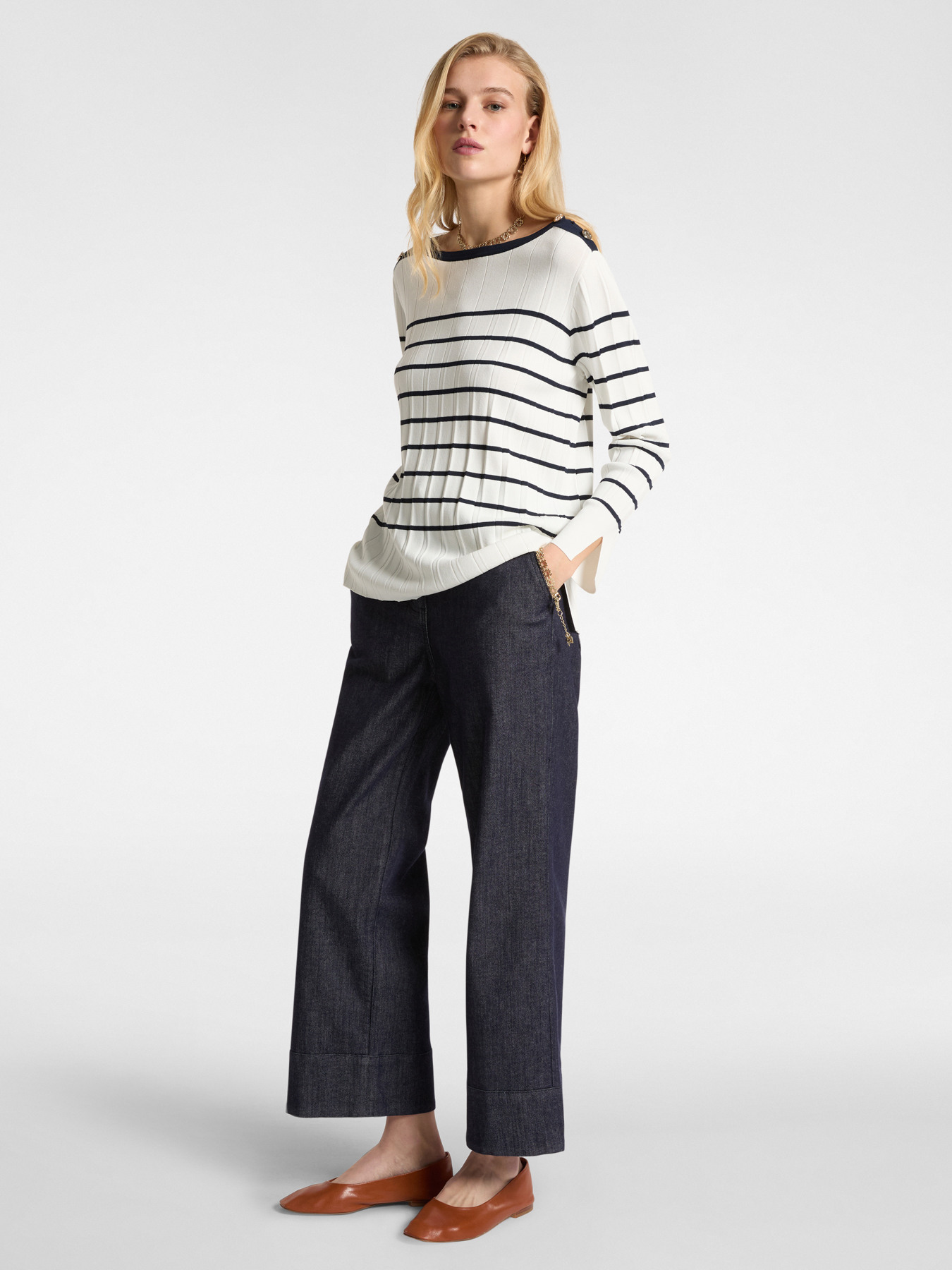 Pull &agrave; rayures image number 2