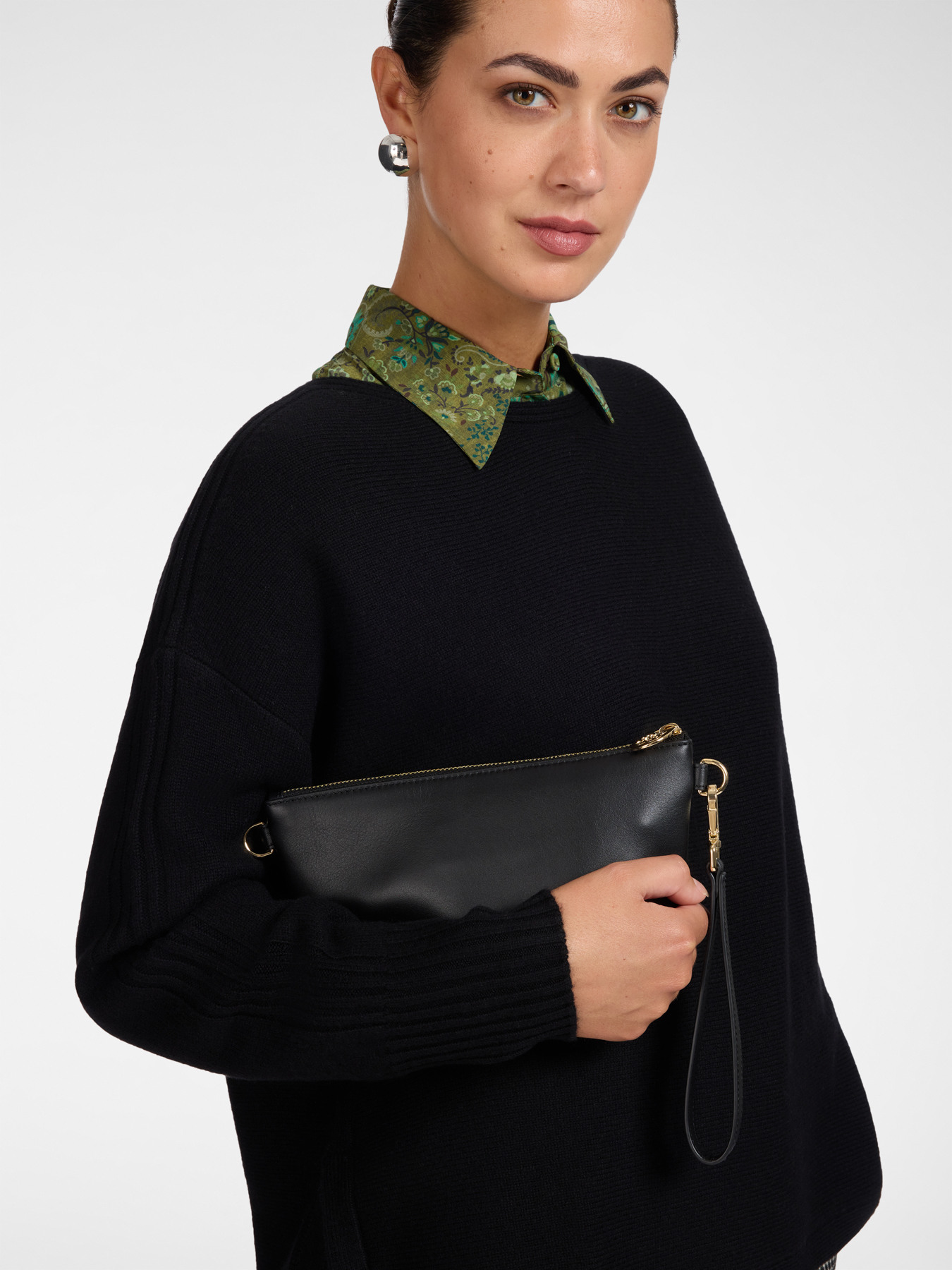 POCHETTE en cuir avec dragonne image number 3
