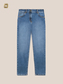 Jeans ajustados en mezclilla image number 4