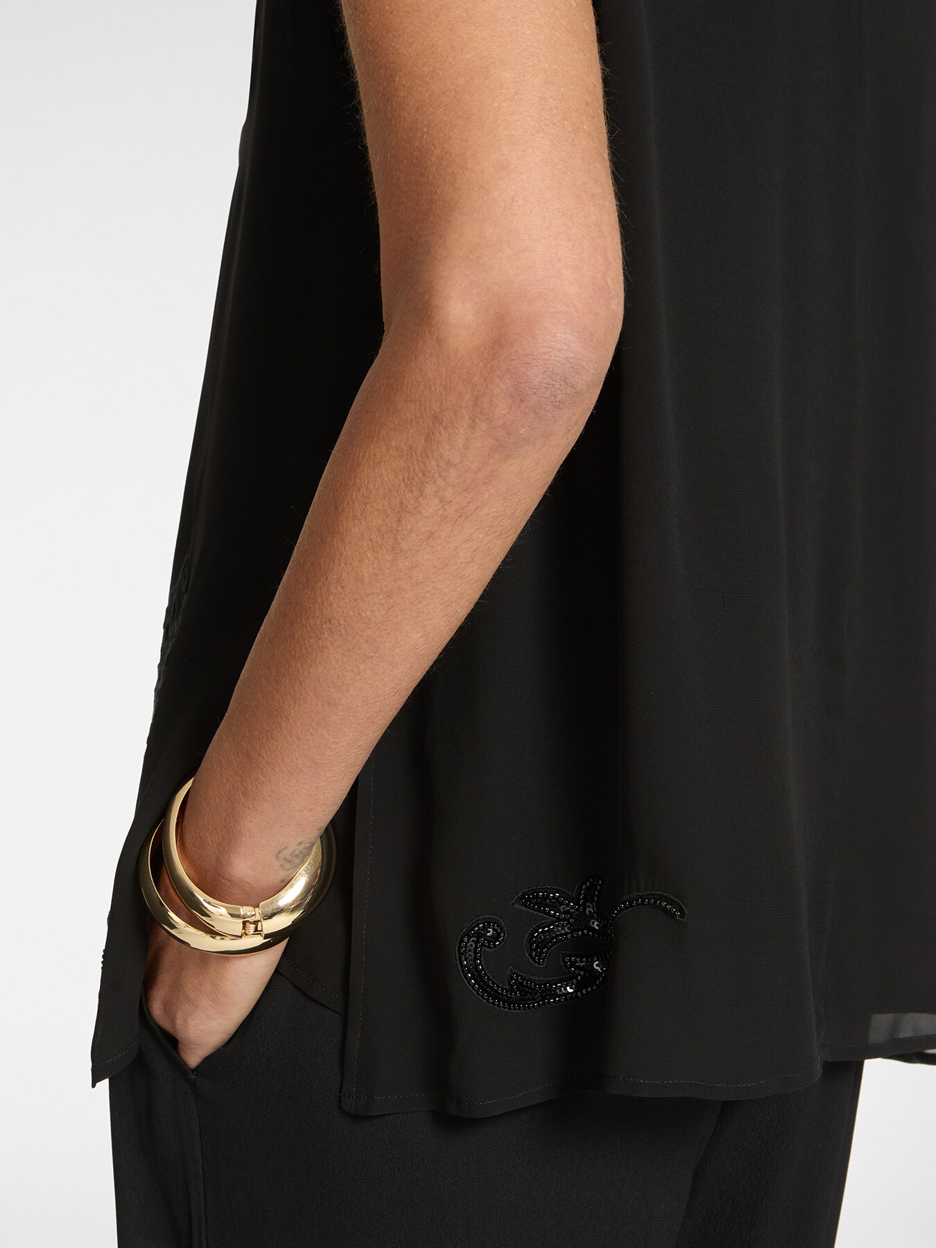 Blouse en georgette ajour&eacute;e image number 4