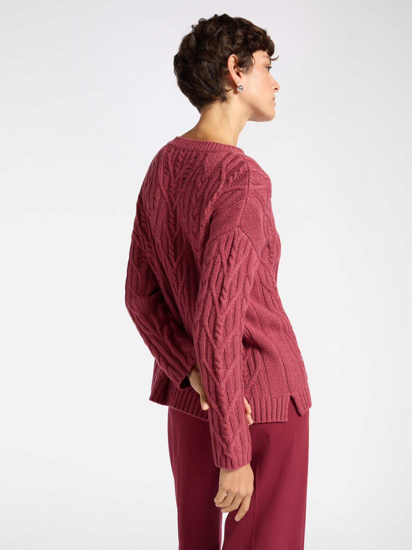 Maglia in lana con lavorazione trecce image number 1