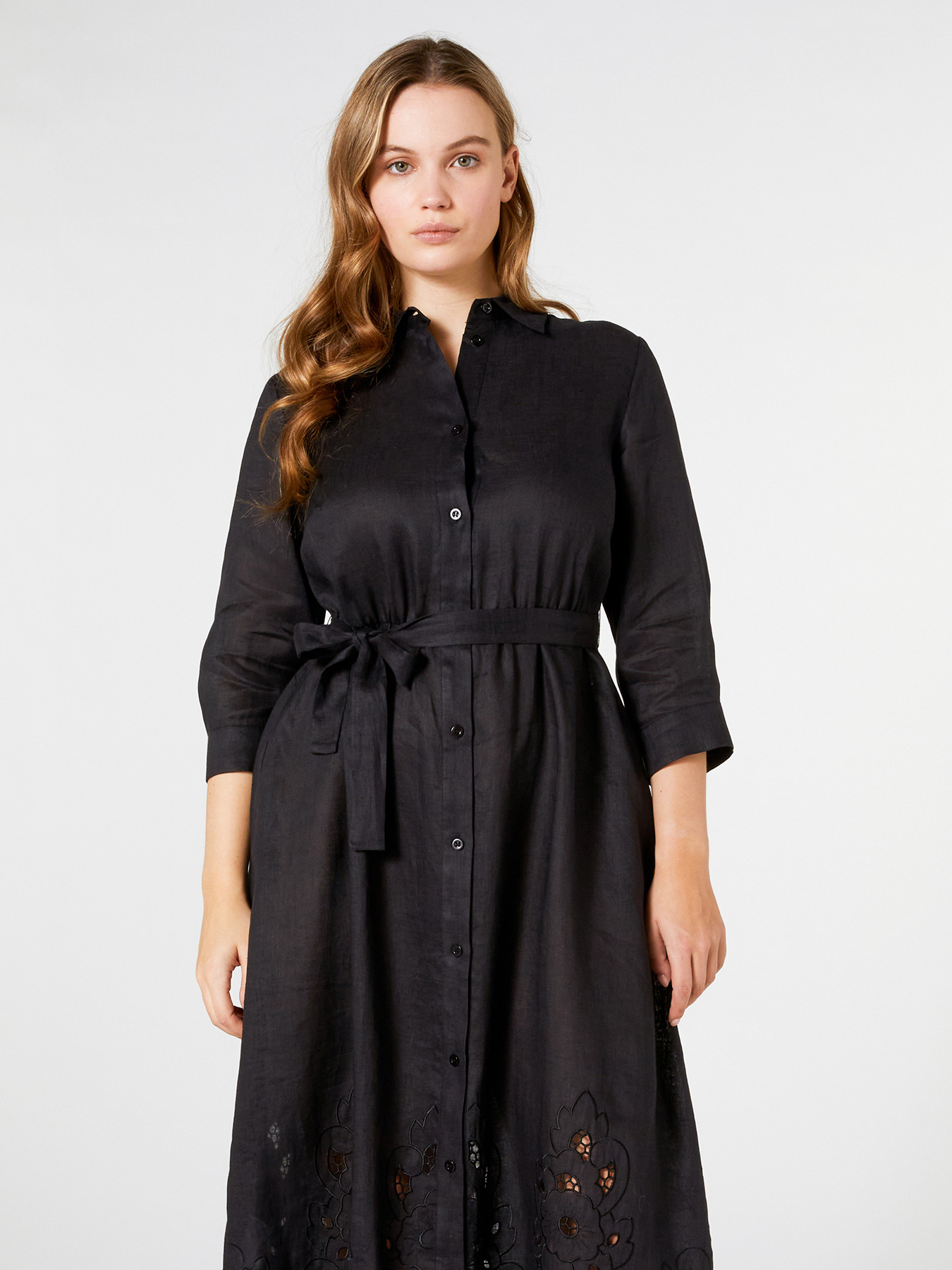 Robe longue en lin brod&eacute; image number 2