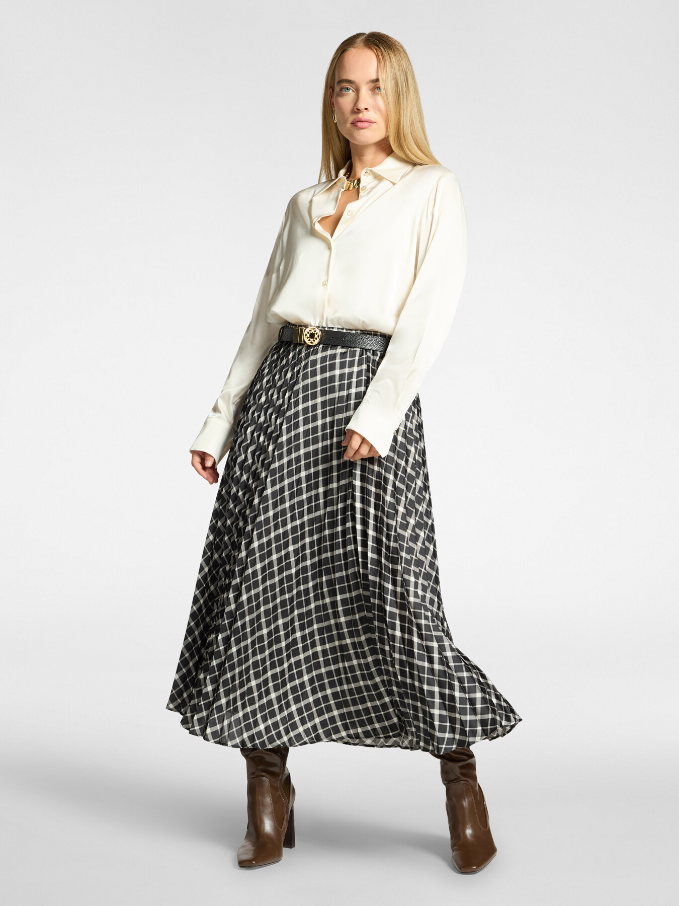 Camisa em cetim stretch image number 2