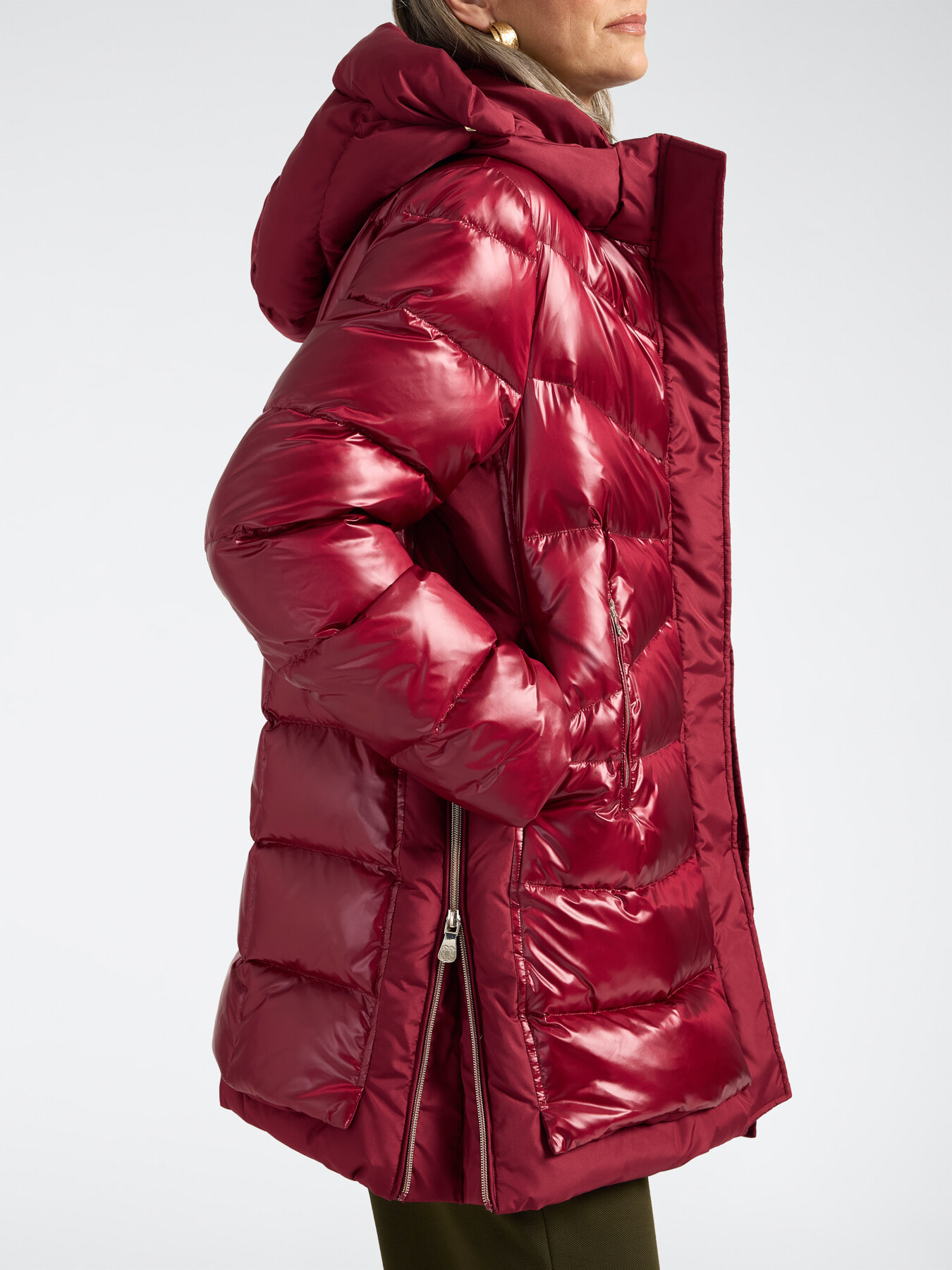 Long puffer jacket in shiny and matte nylon image number 3
