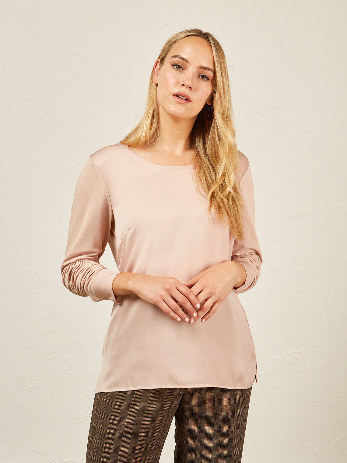 Elenamiro: T-shirt com parte frontal em cetim_5