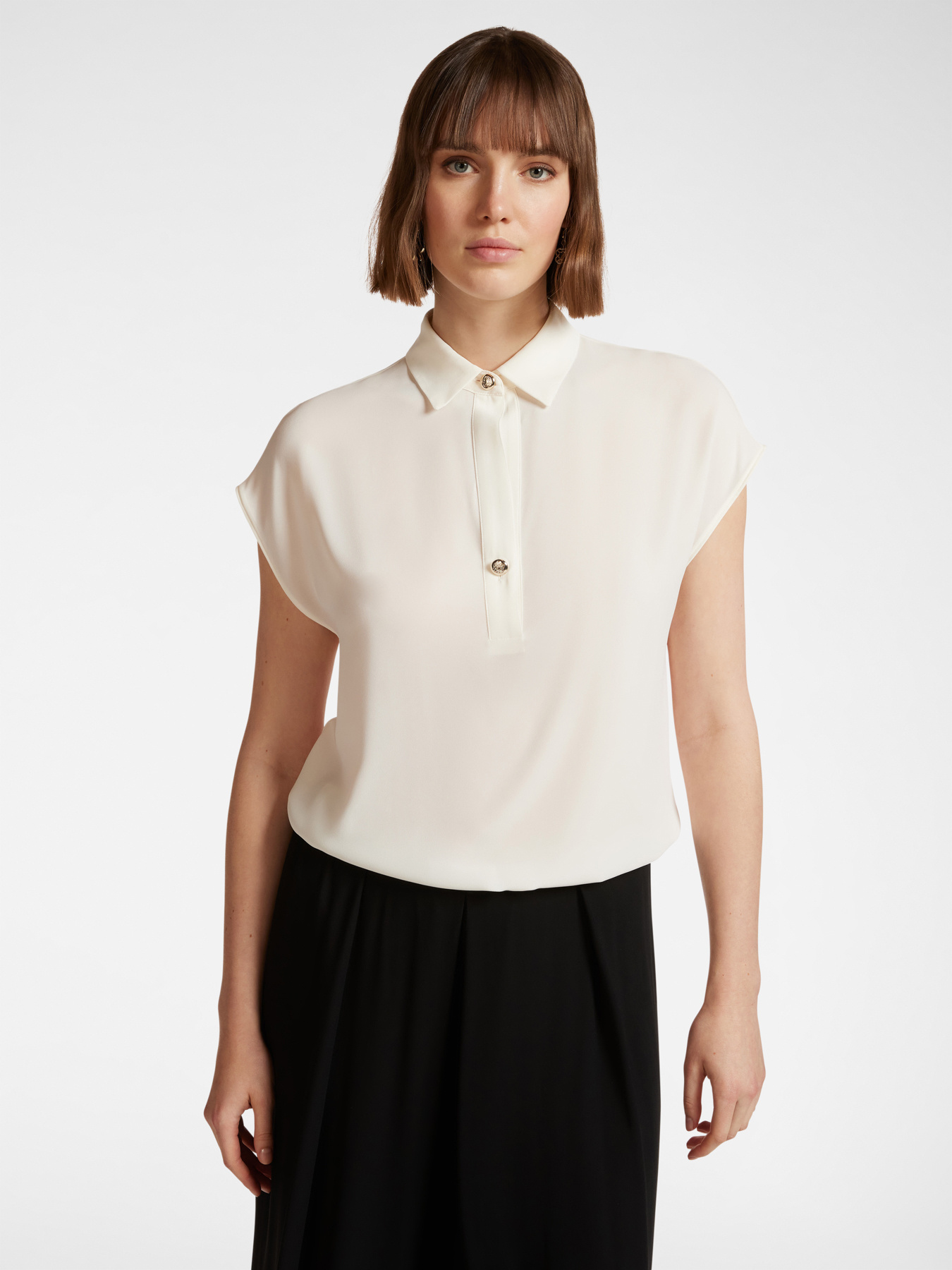 Blouse with collar image number 0