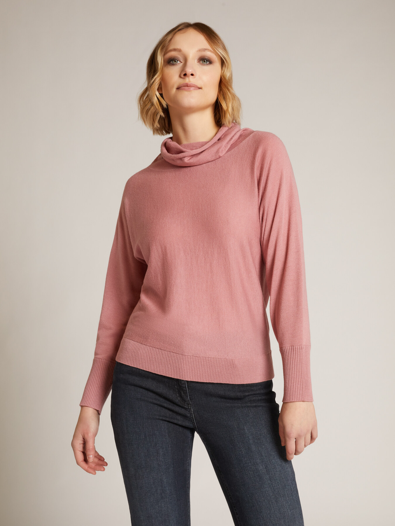 WOOL/VISCOSE KIMONO SWEATER WITH SOFT NECK image number 2