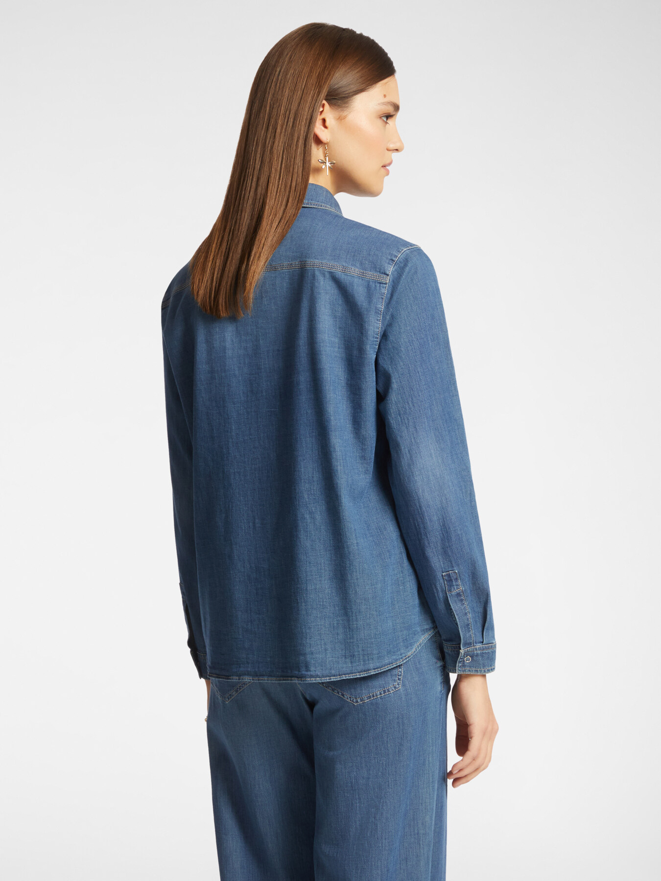 Camicia in chambray con collana image number 1