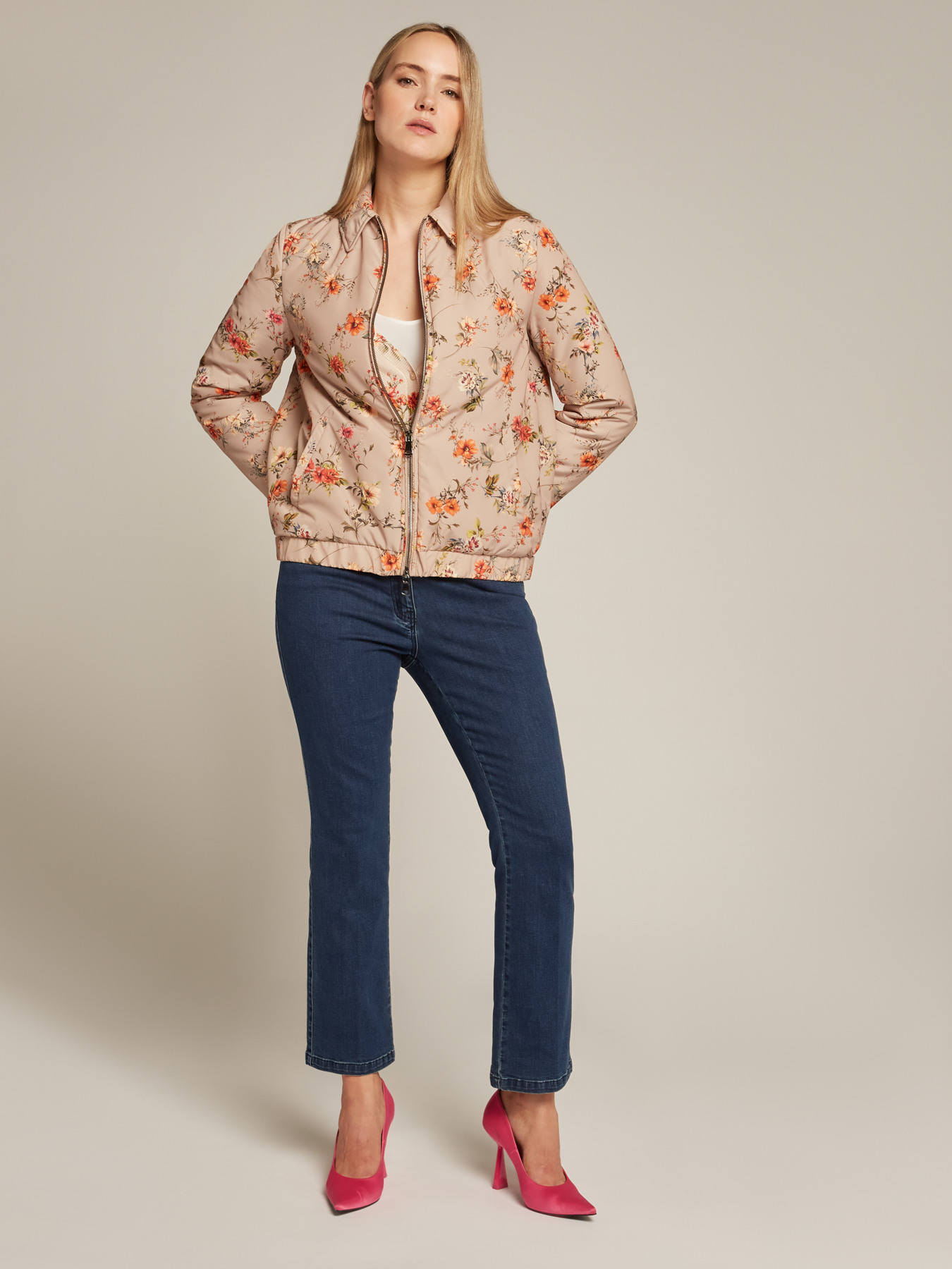 Doudoune à fleurs en nylon recyclé image number 2