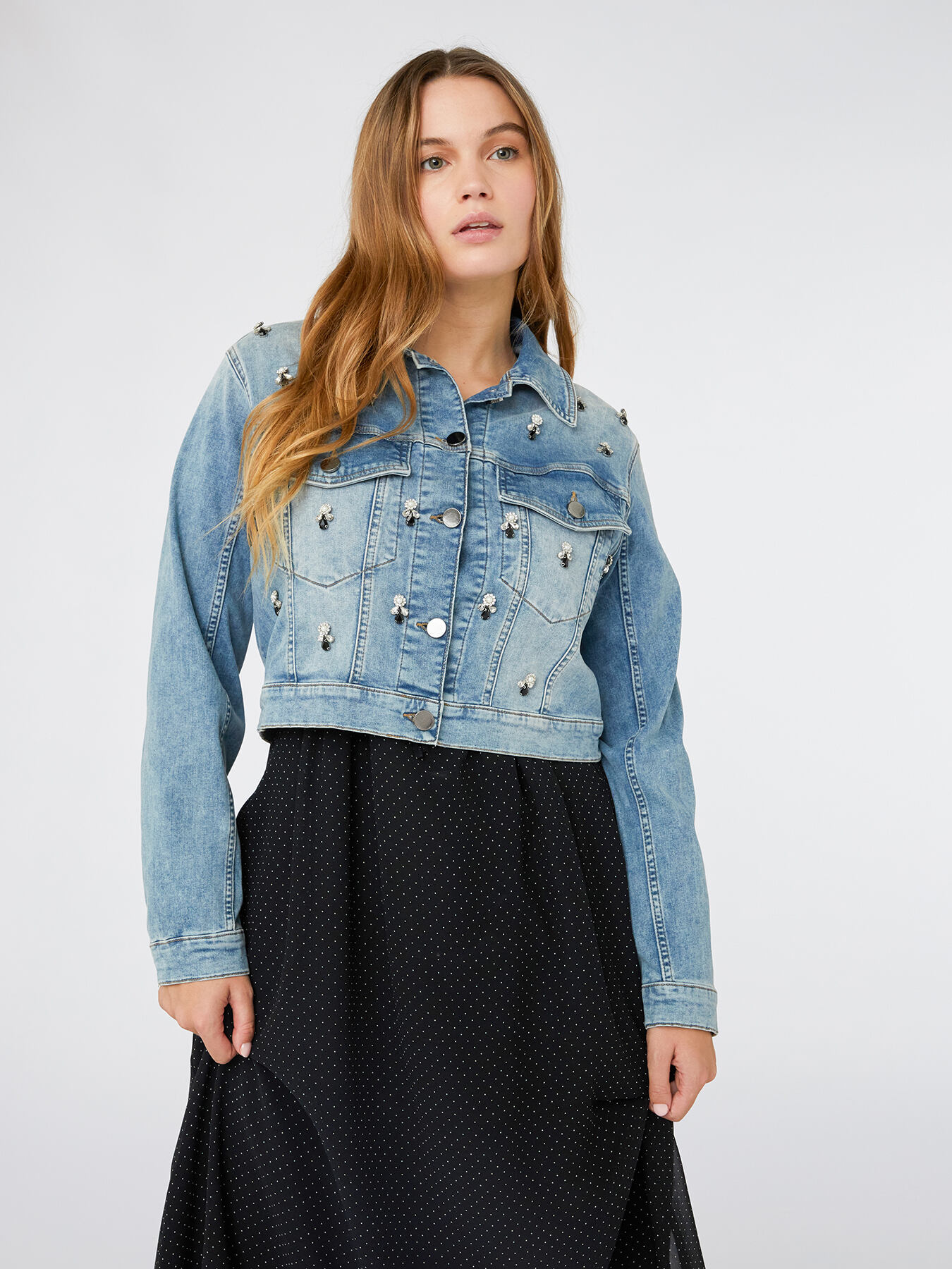 Veste en jean brodée image number 2