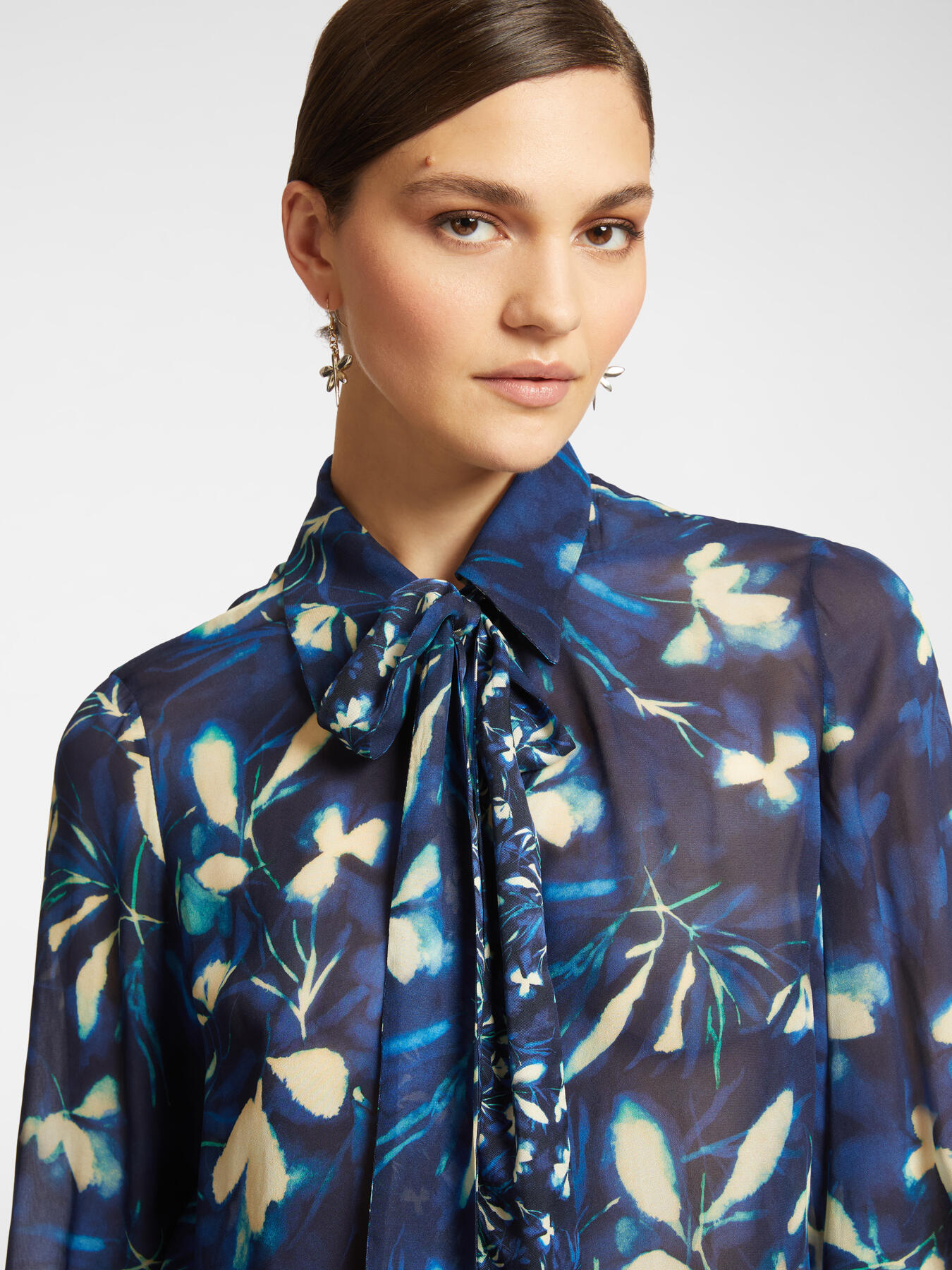 Floral blouse with neck sash image number 3