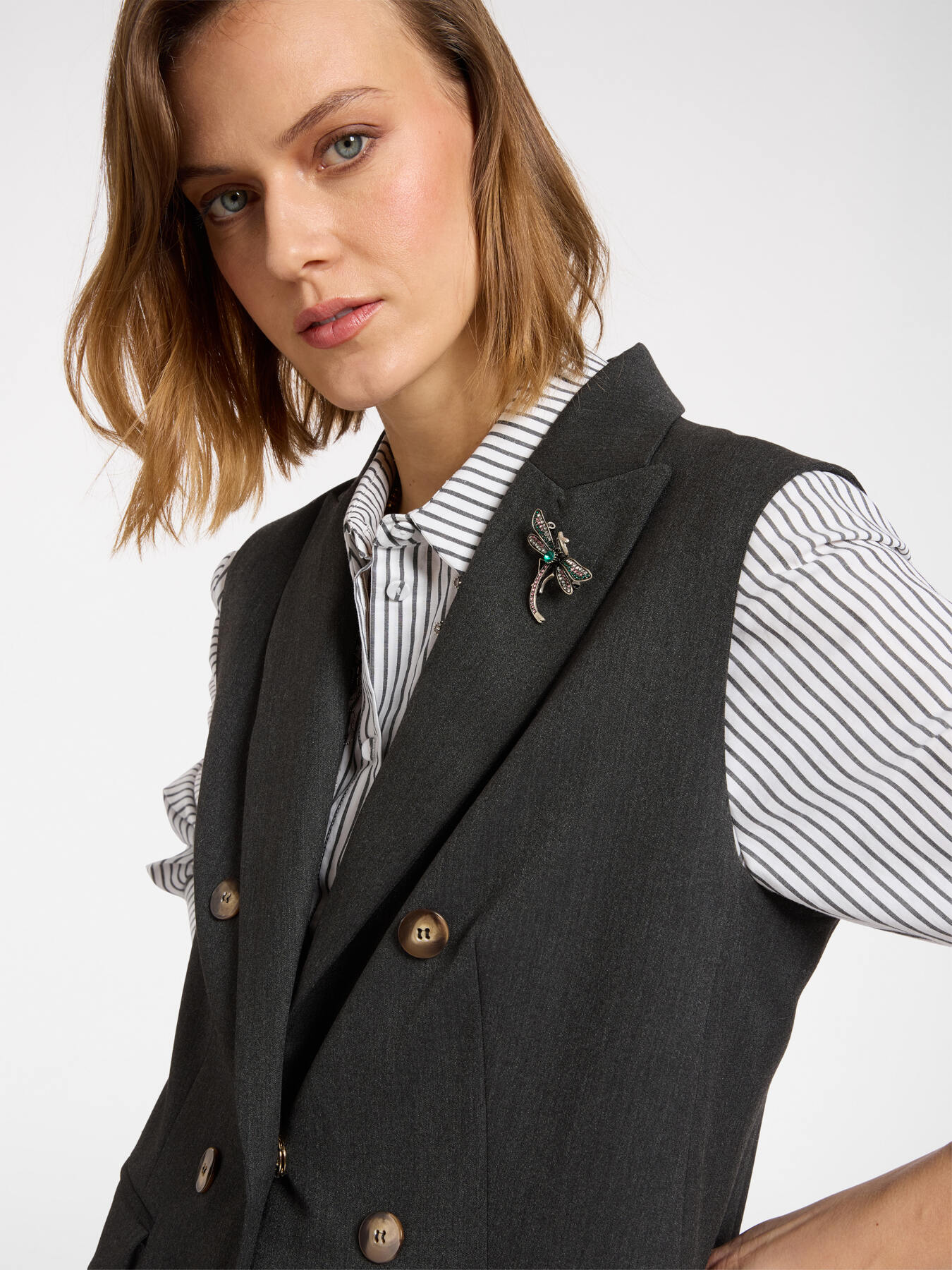 Blazer sin mangas image number 3