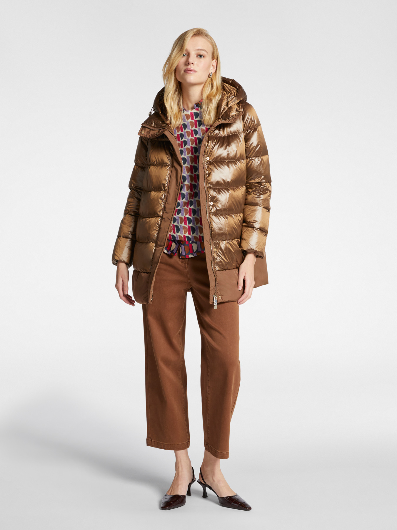 Down jacket in iridescent nylon with side snap buttons image number 3