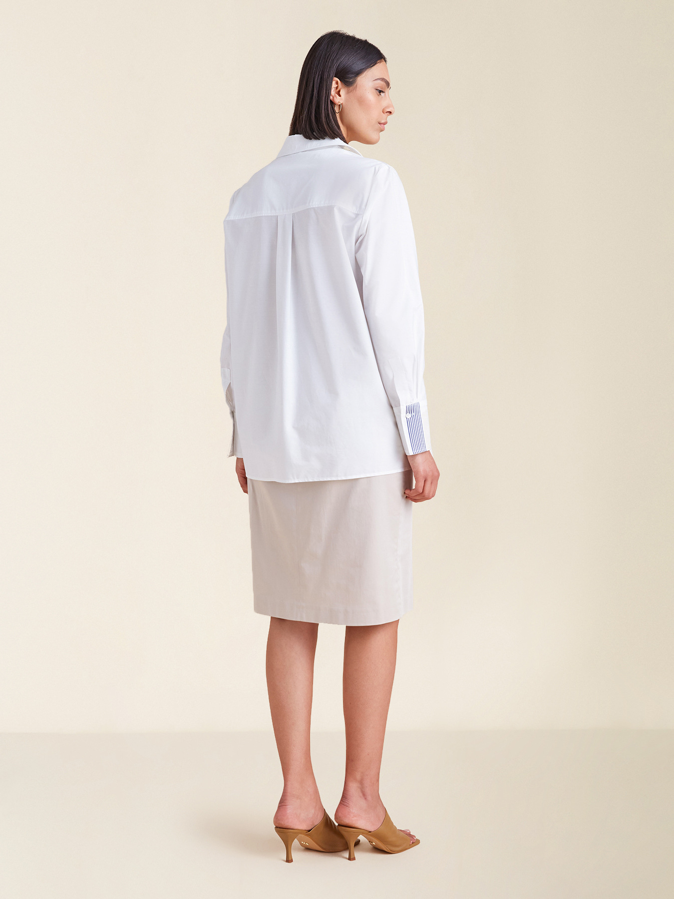 Shirt with striped trims image number 1