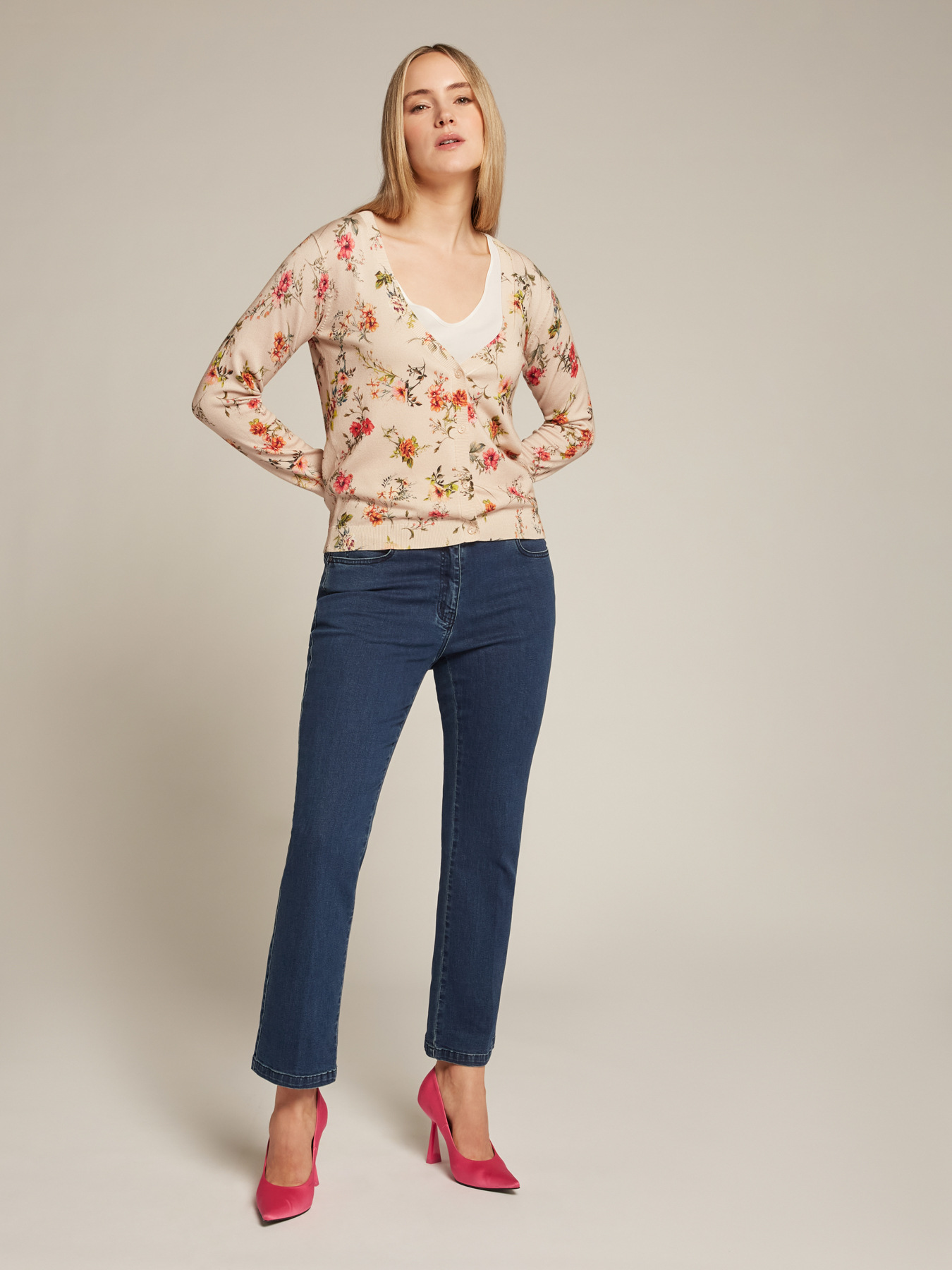 C&aacute;rdigan estampado image number 2