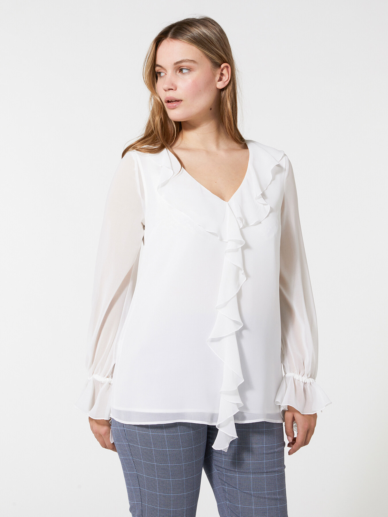 Blouse with jabot image number 2