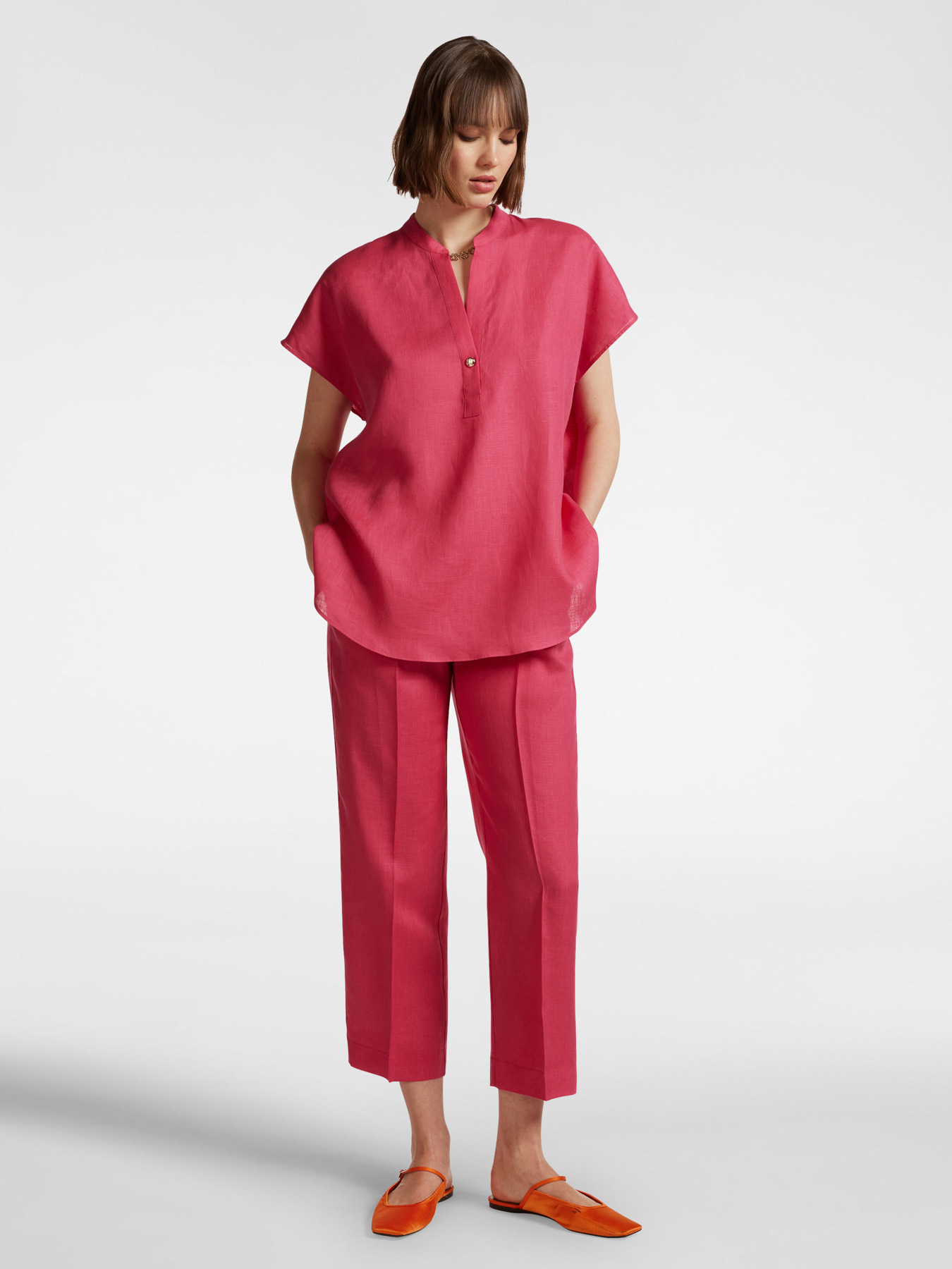 Linen trousers image number 0