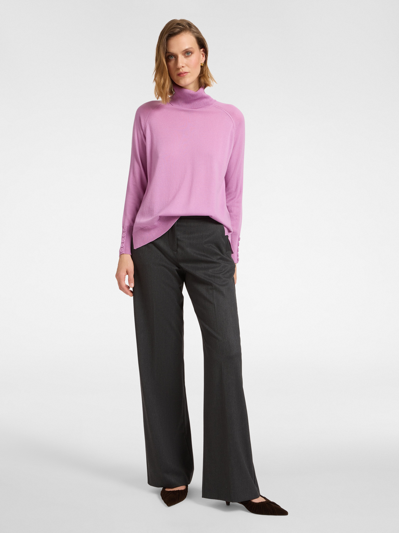 Su&eacute;ter de gola alta com toque suave image number 2