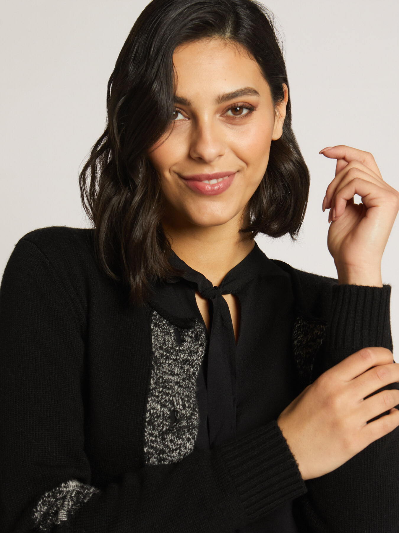 CARDIGAN GIROCOLLO CON TOPPE MOULINE' image number 3