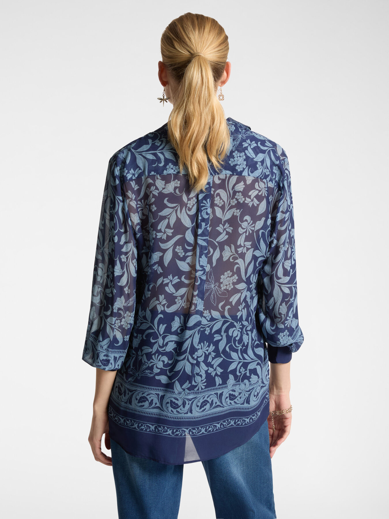 Camisa con estampado de follaje image number 1