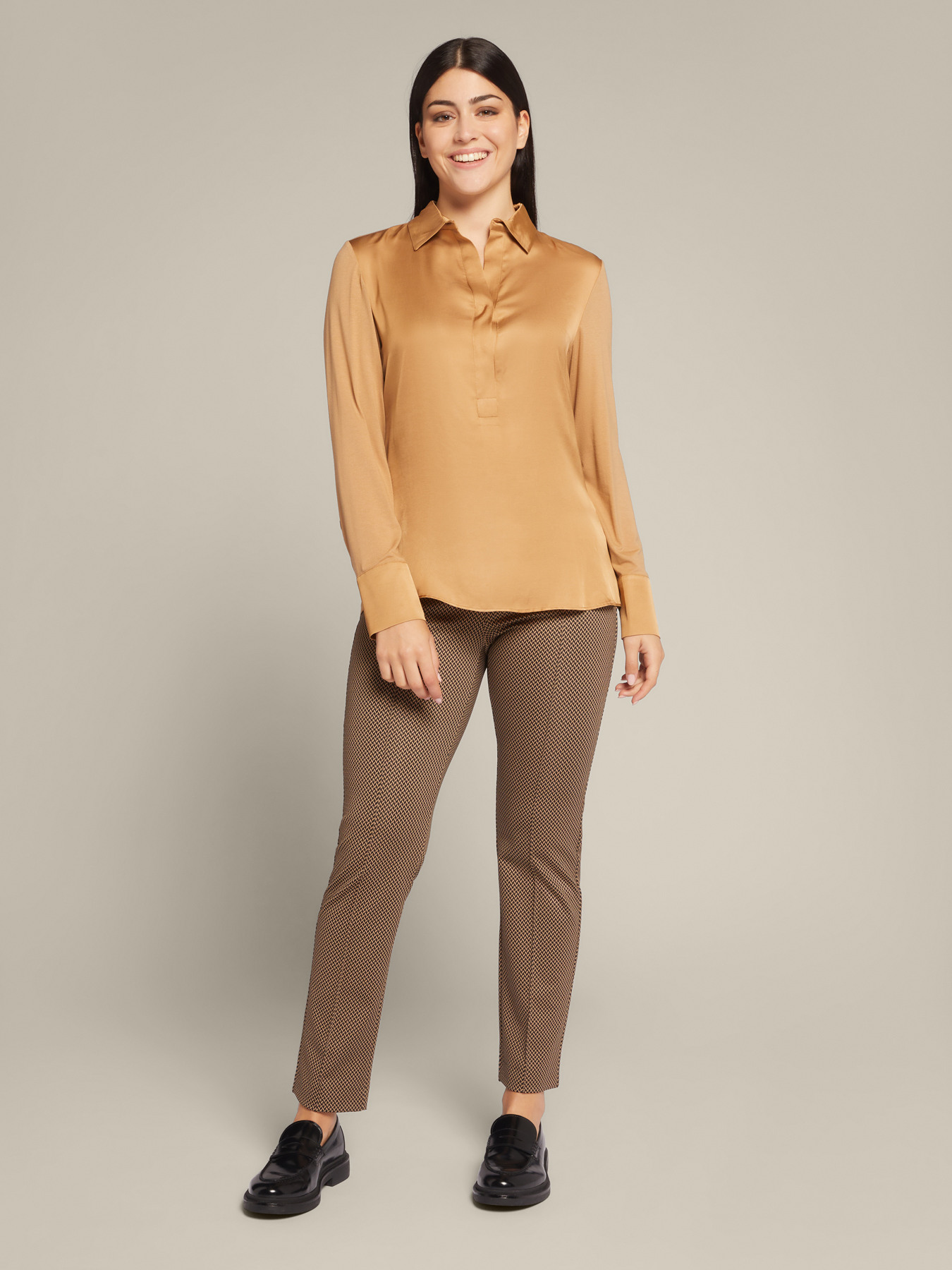 Camiseta de dos tejidos con cuello image number 0