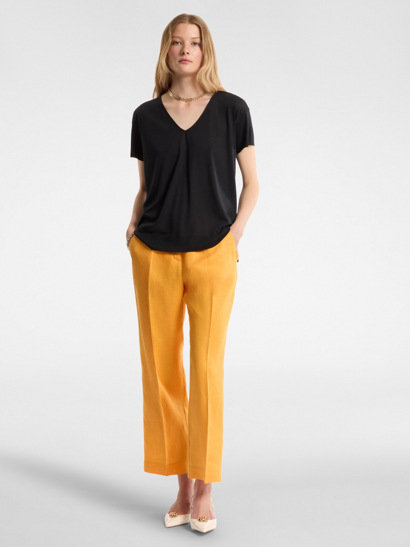 T-shirt with V-neck image number 2