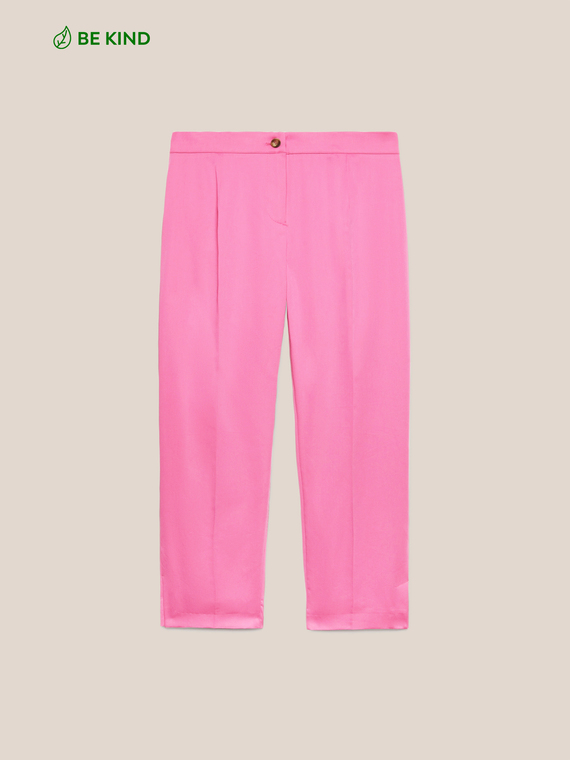 Capri trousers in sustainable fabric