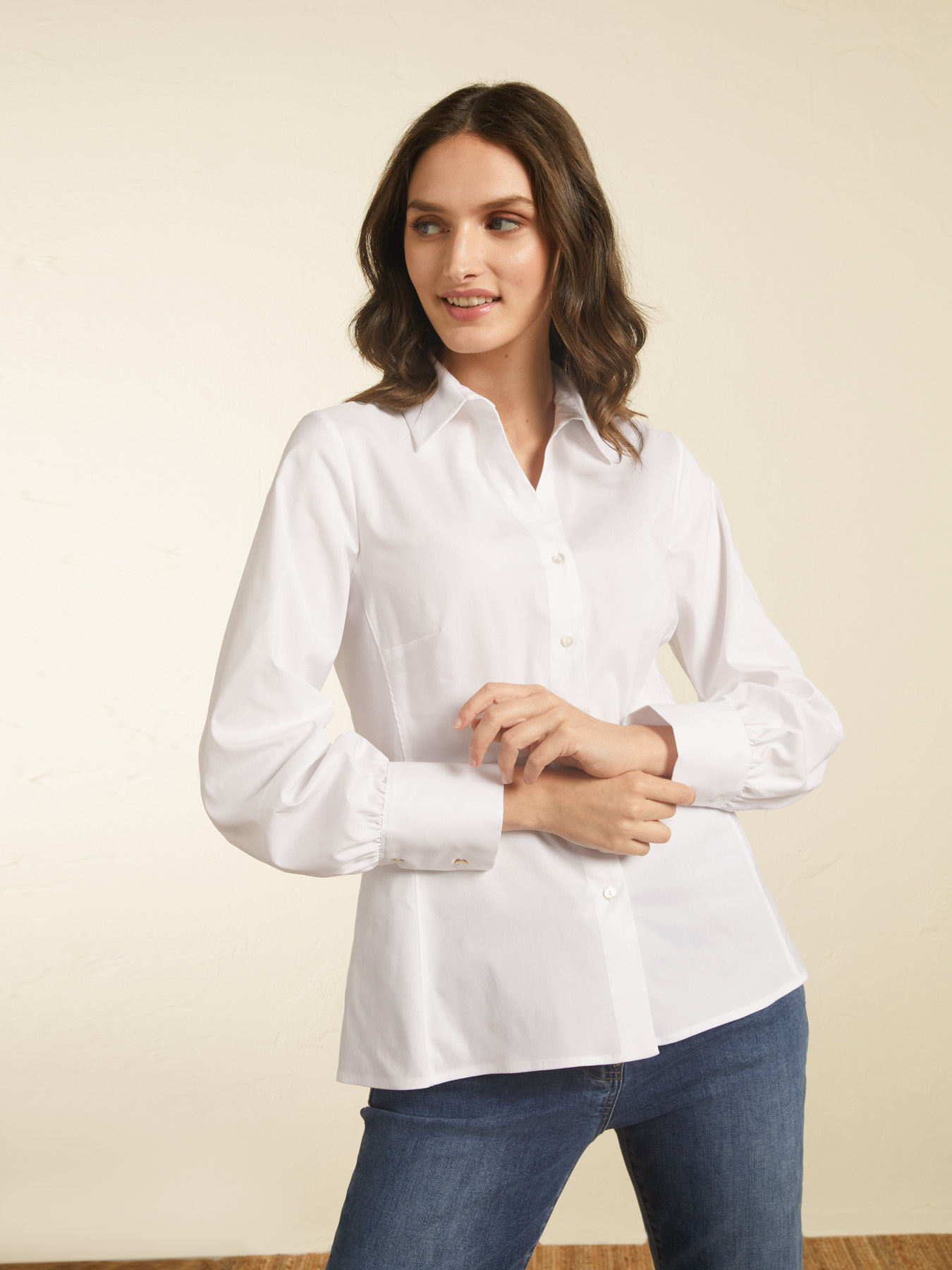 Camicia sciancrata in popeline image number 2