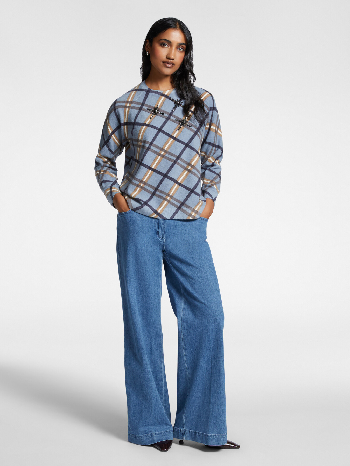 Printed and embroidered shirt image number 2