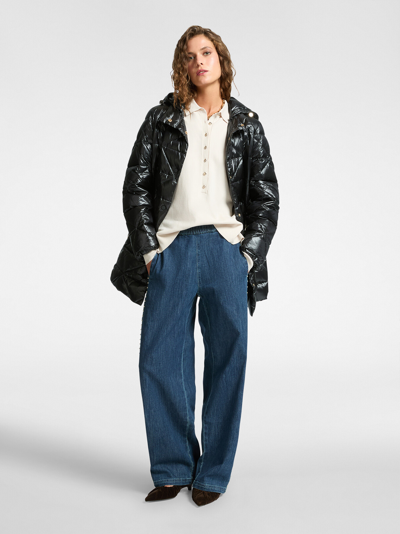 Gesteppte Daunenjacke mit Kapuze image number 2