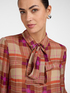 Camisa em georgette estampada com faixa image number 3