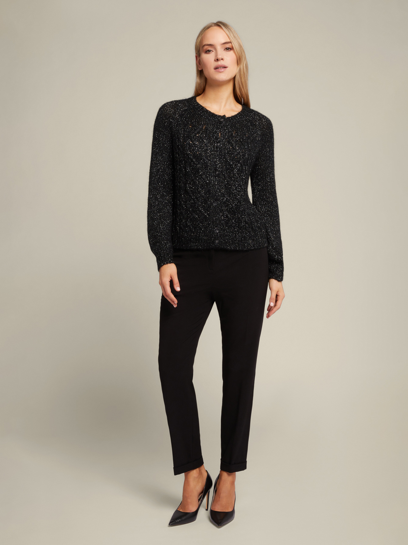 Cardig&atilde; curto com tran&ccedil;as image number 1