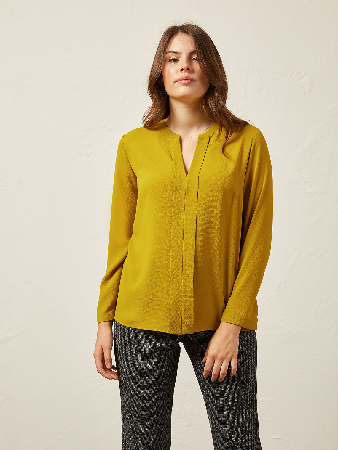 Elenamiro: Blusa com bordas na parte da frente_5