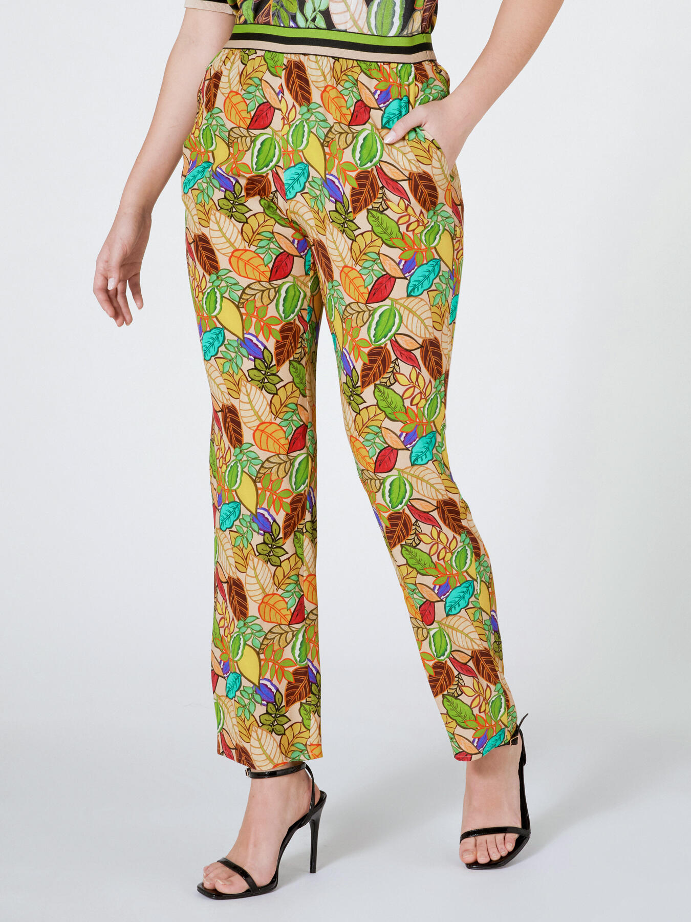 Straight-leg printed trousers image number 3