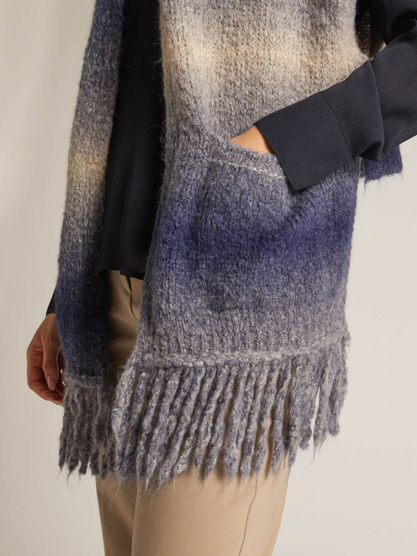 CHALECO TIPO BUFANDA DE HILO DIFUMINADO image number 3