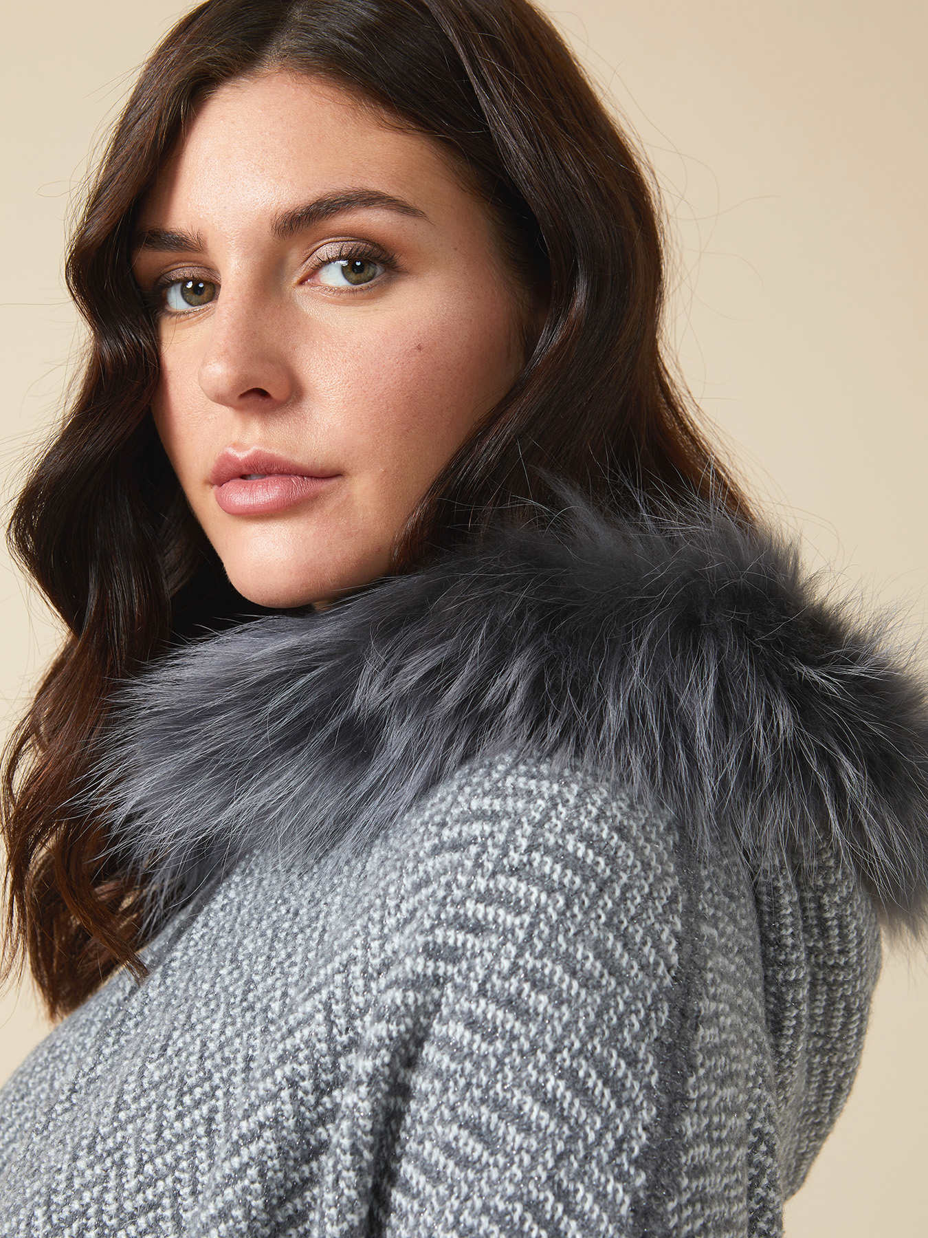 Mantella in filato pregiato image number 2