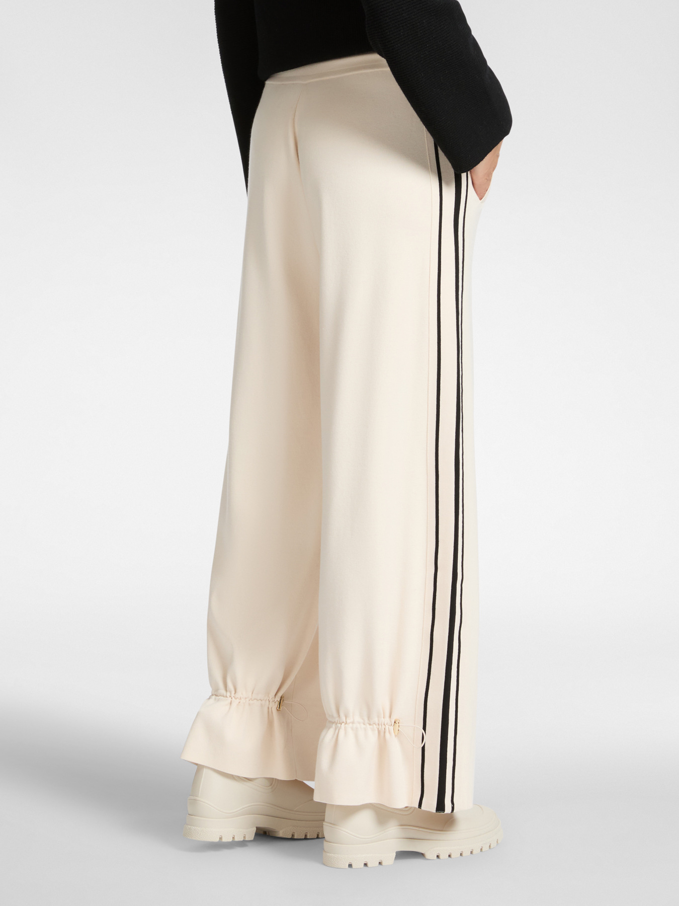 Wide-leg knit trousers image number 1