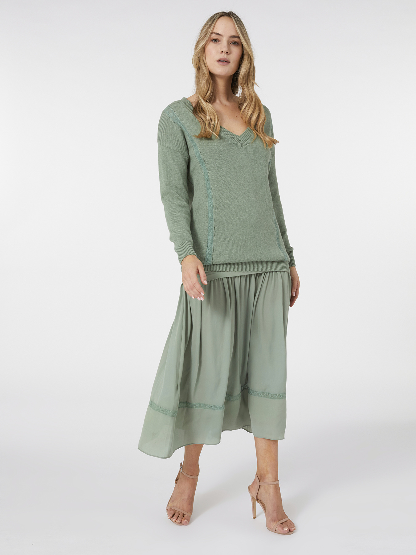 Fato com vestido e camisola image number 0