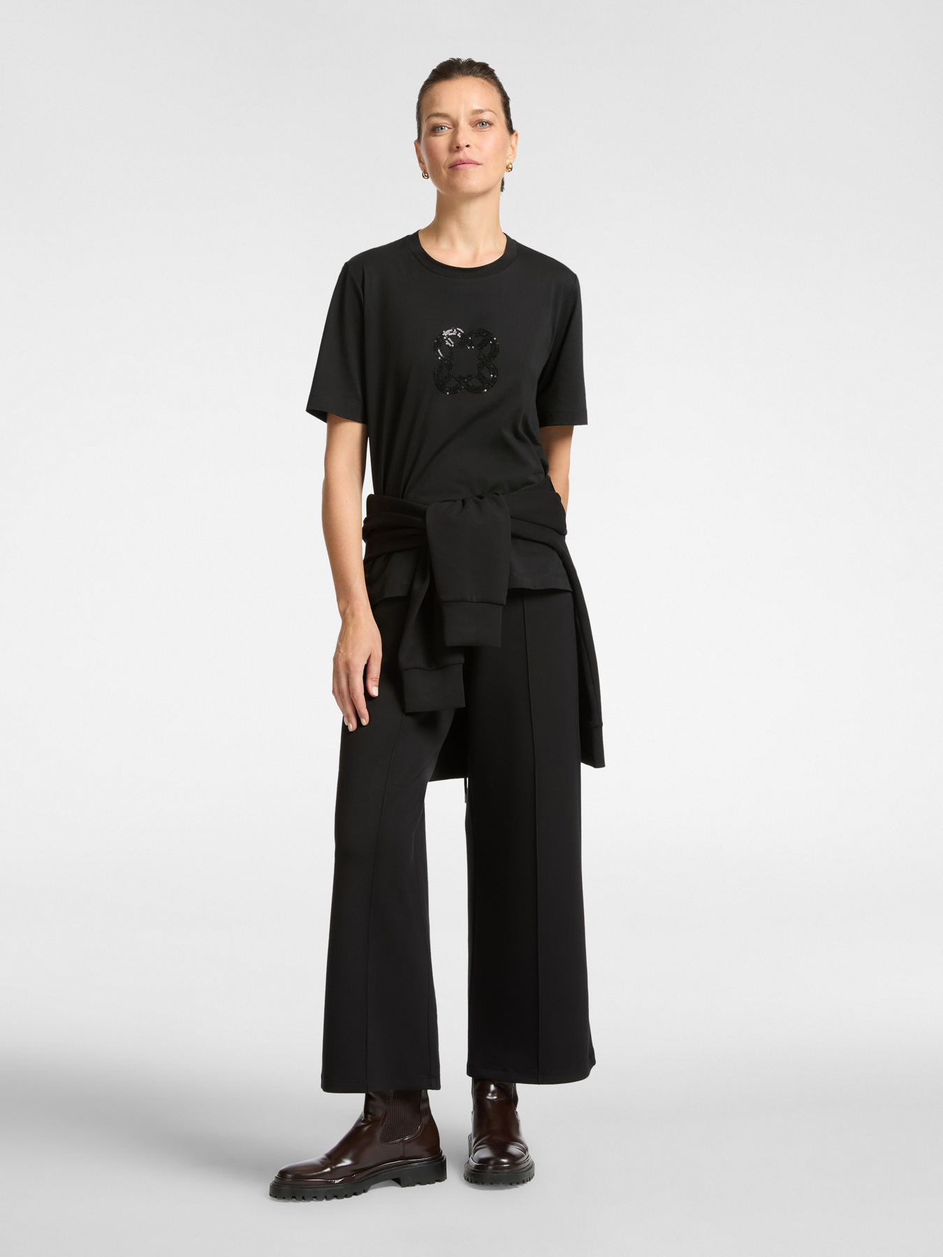 T-shirt relaxed fit con ricamo Monogram image number 2