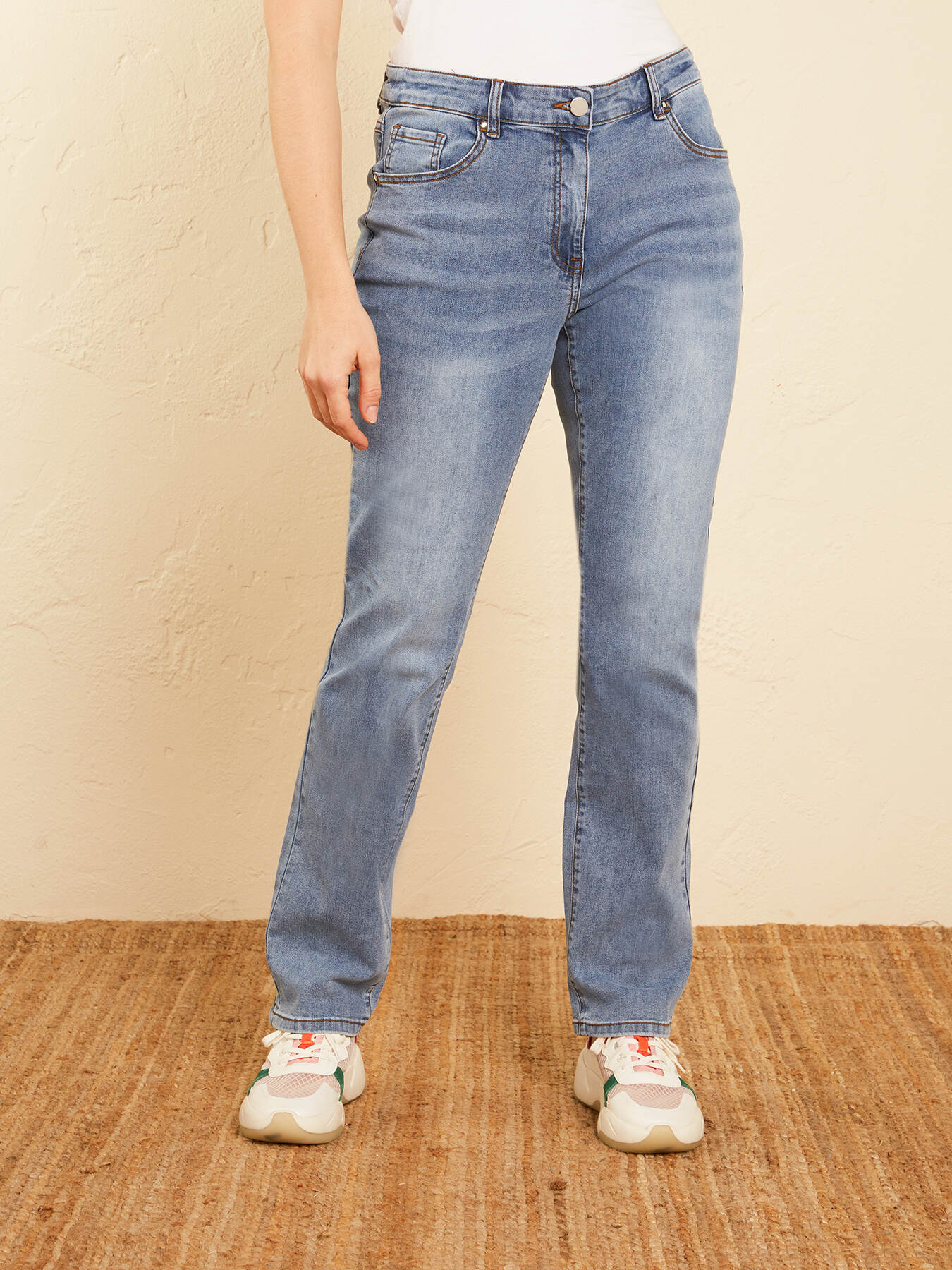 5 Pocket Jean Model