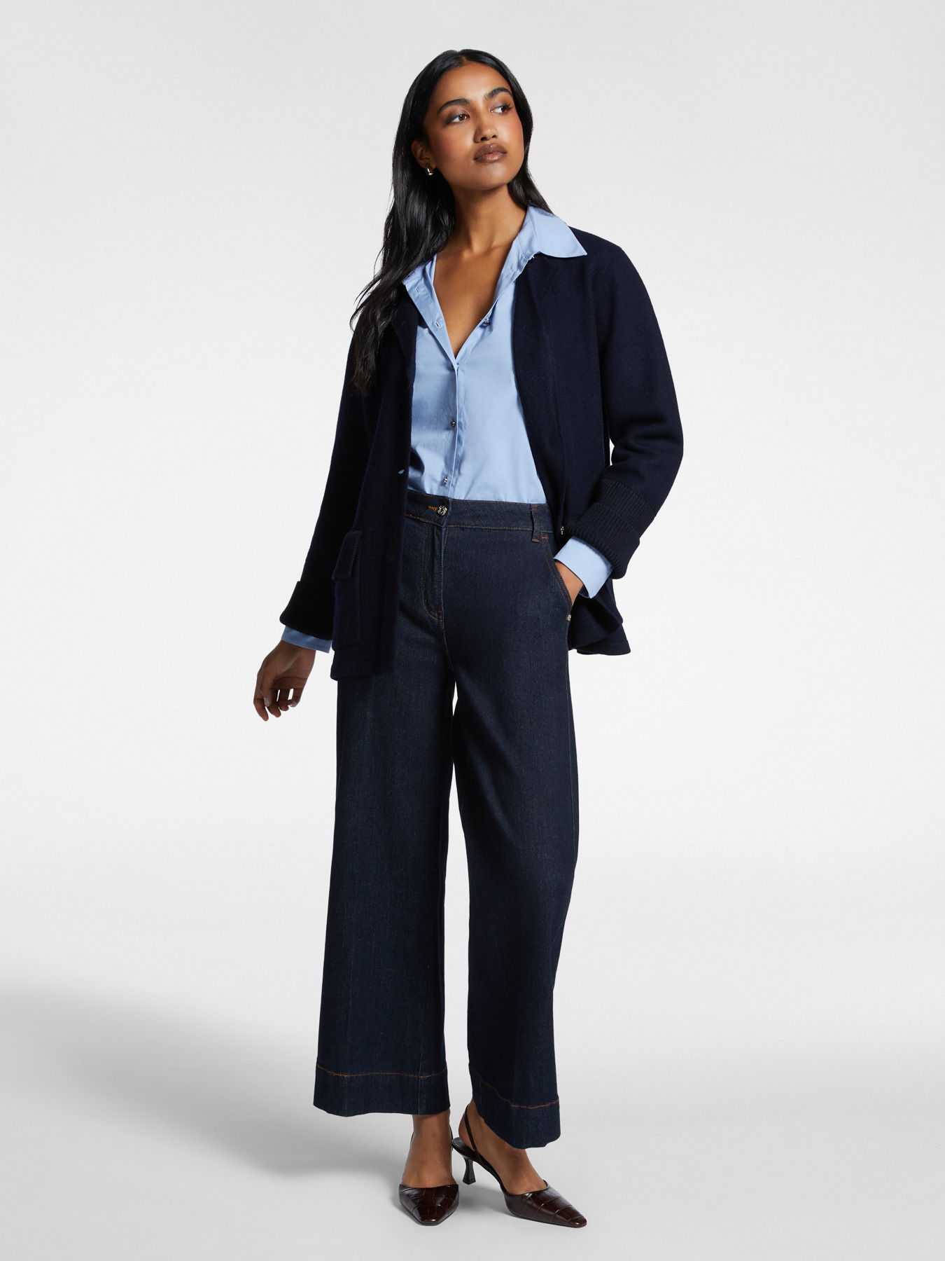 Cardigan con bottoni image number 2