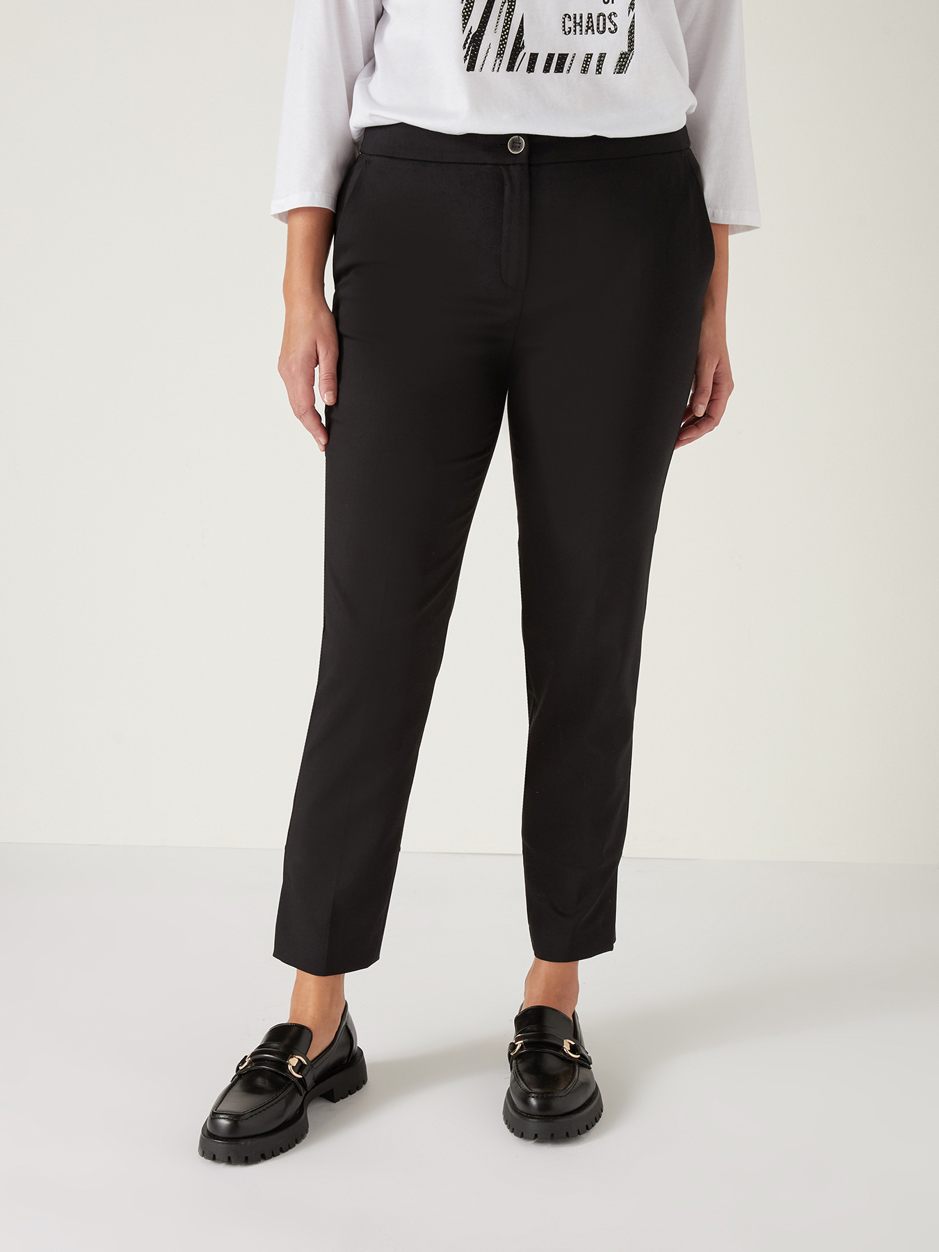 R&Ouml;HRENHOSE AUS STRETCH-STOFF image number 2