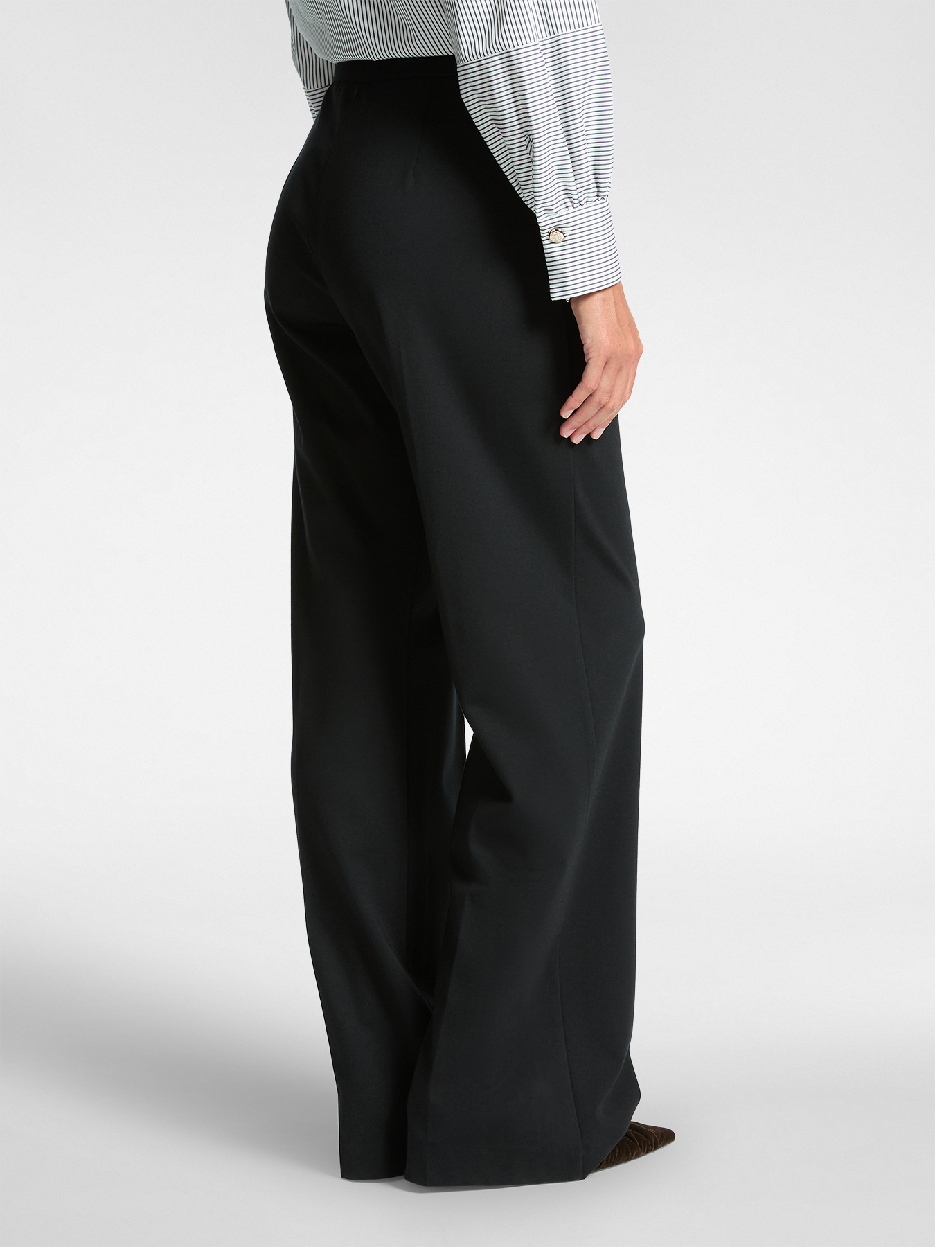 Pantaloni maschili in punto Milano image number 1