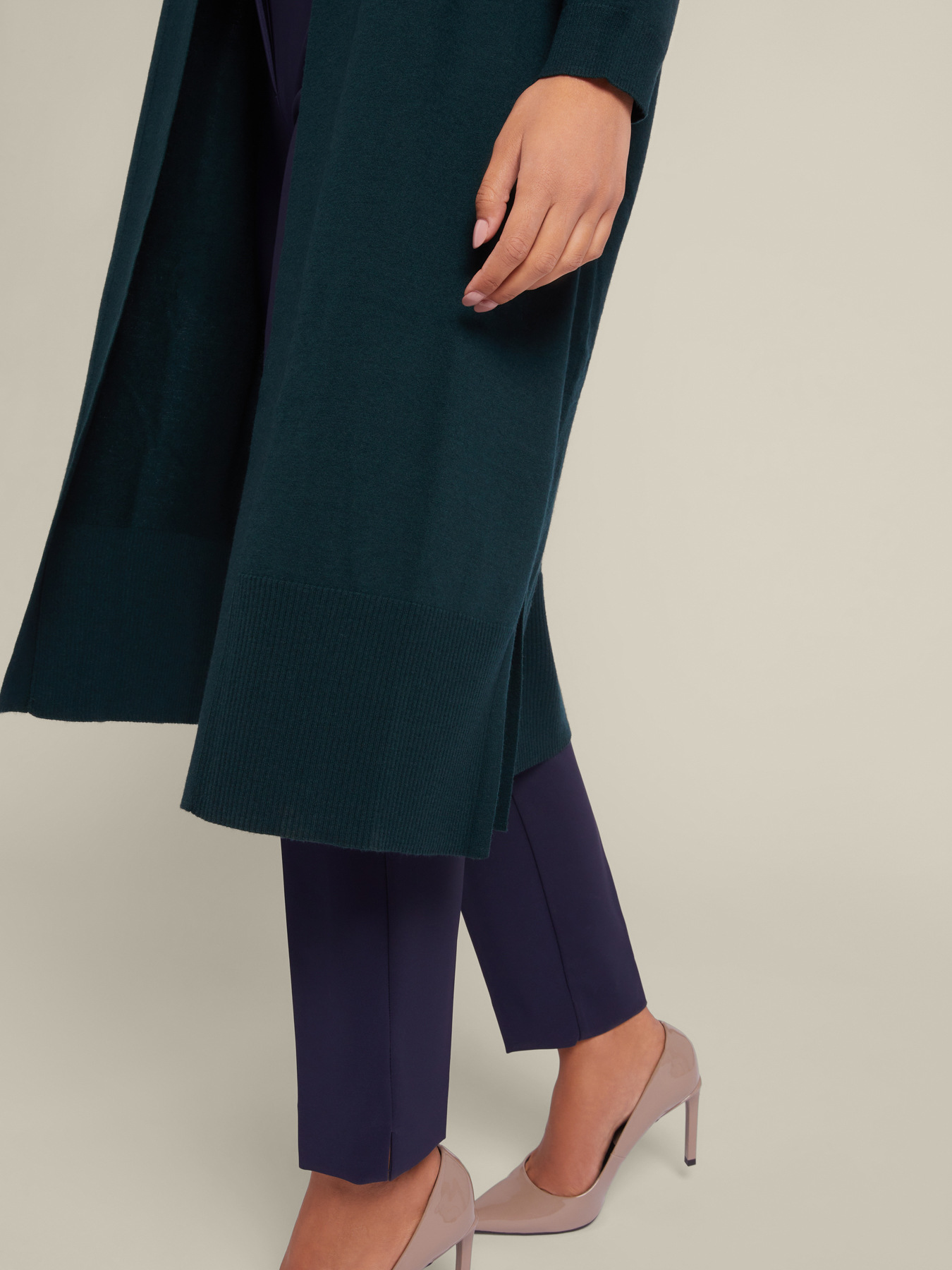 C&aacute;rdigan largo de lana confort image number 2