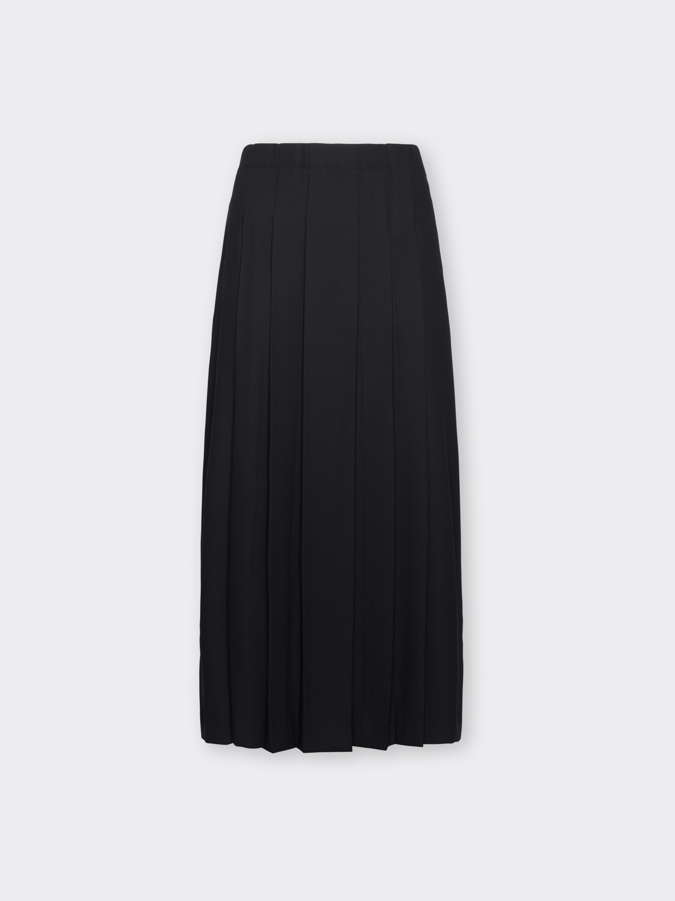 Long pleated skirt in satin-back crepe image number 4