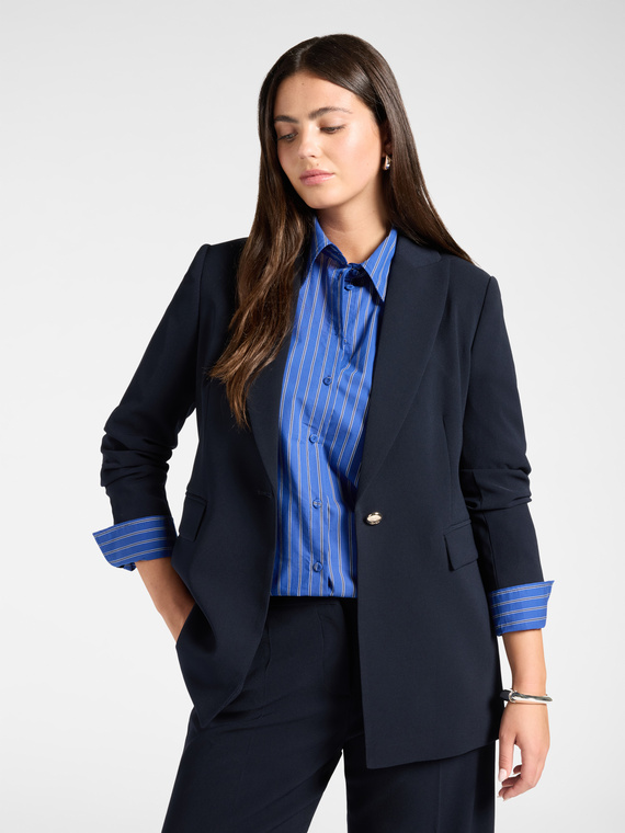Cr&ecirc;pe blazer with Monogram button